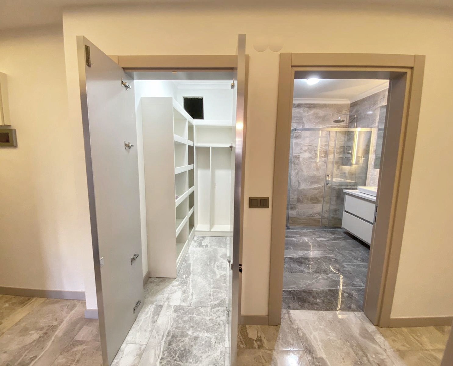 CLOSE TO THE CITY CENTER AFFORDABLE PRICES BRAND NEW APARTMENTS