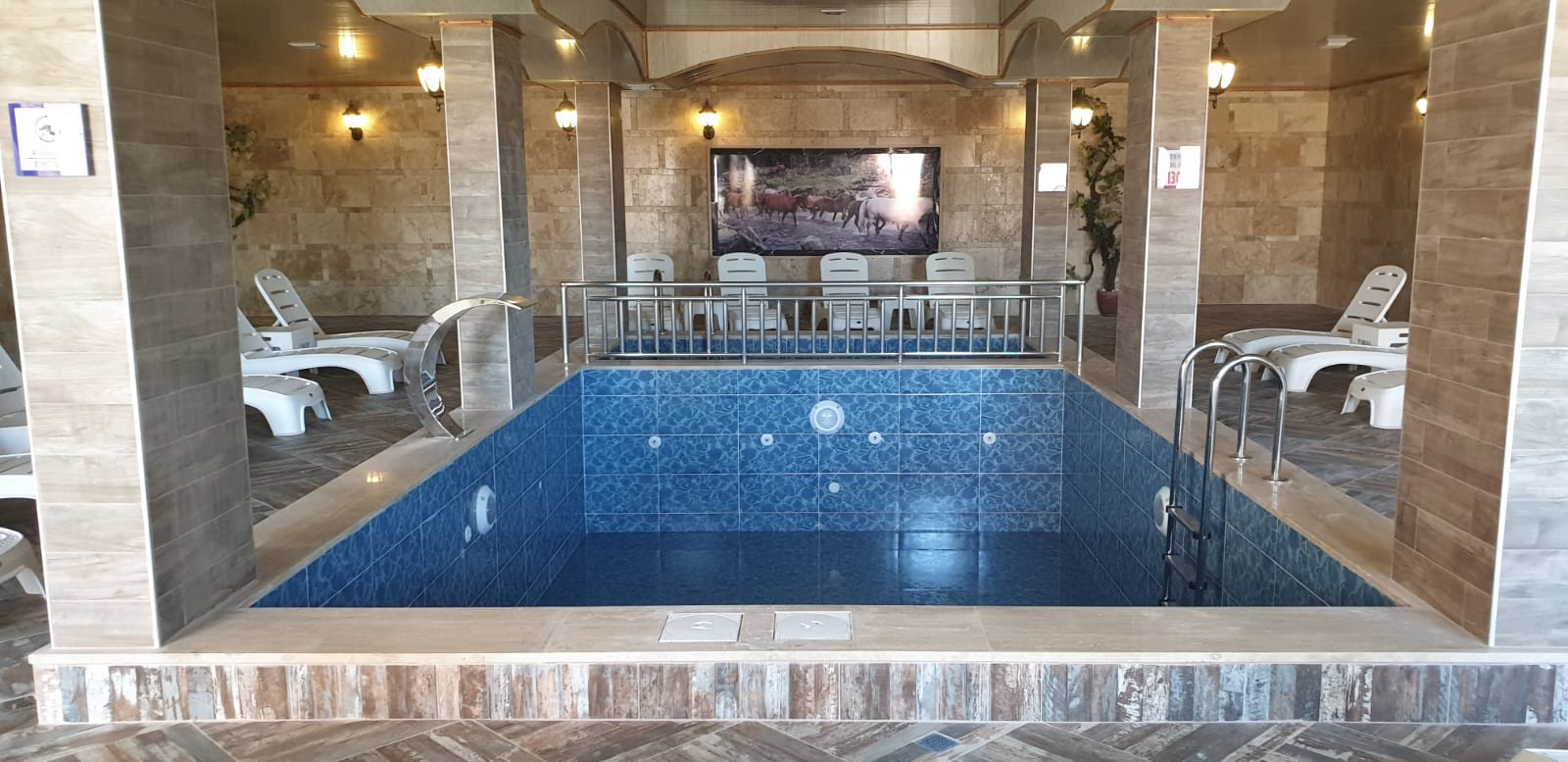 3 BEDROOMED LUXURY RESIDENCE FOR SALE IN LADIES BEACH