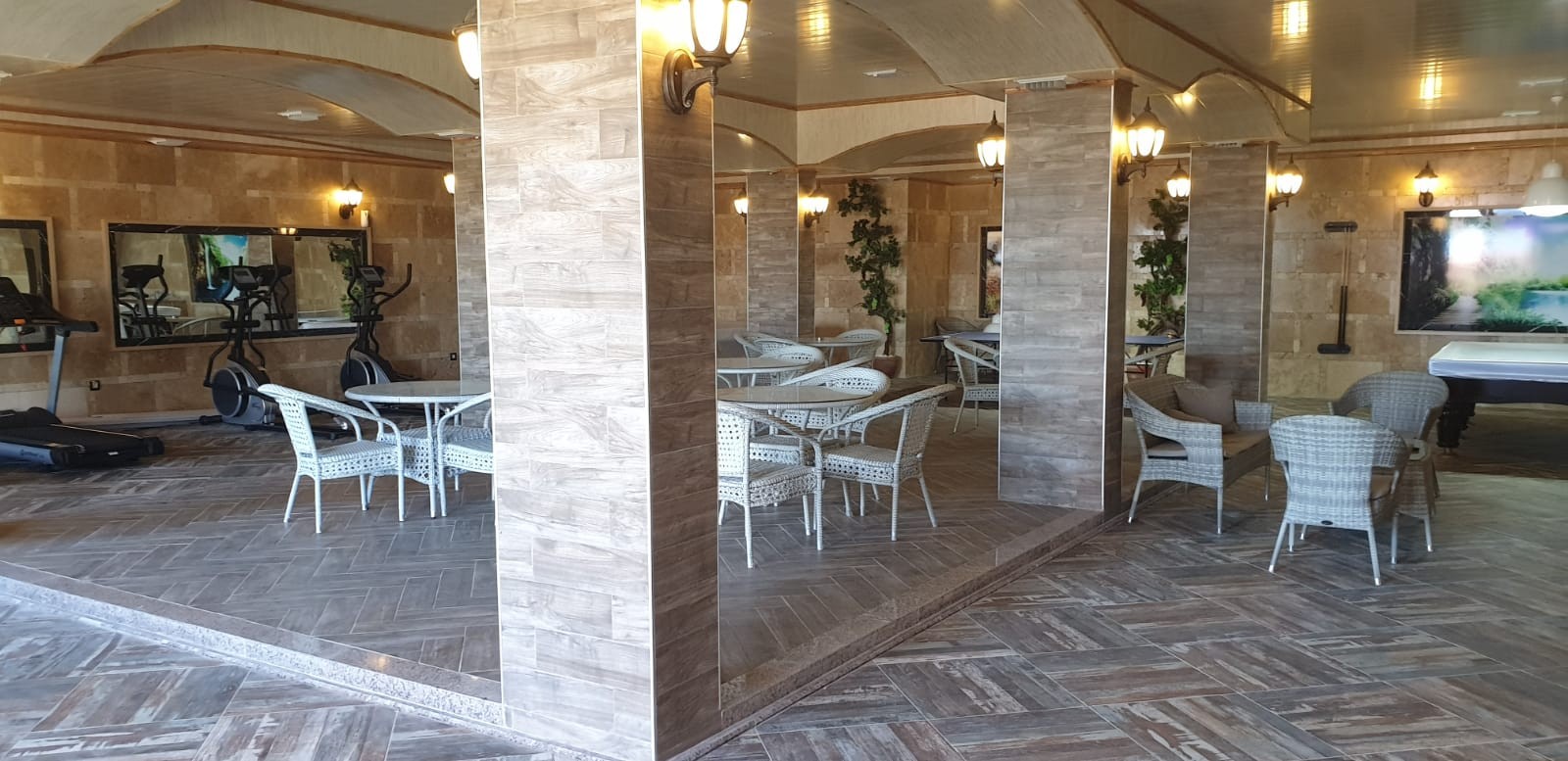 3 BEDROOMED LUXURY RESIDENCE FOR SALE IN LADIES BEACH
