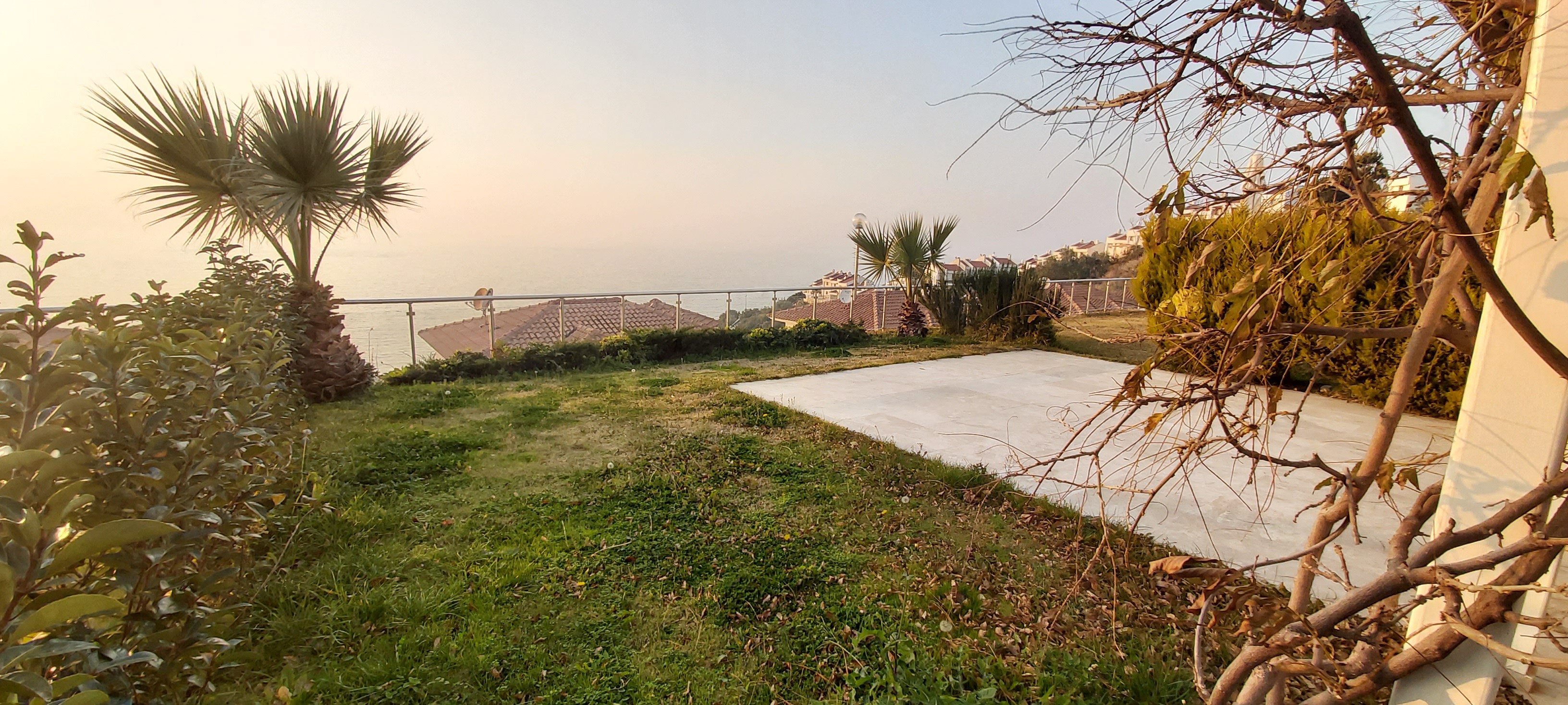 KUSADASI MARINA BEACH FRONT VILLA FULLY FURNISHED !