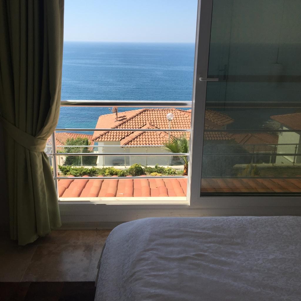 KUSADASI MARINA BEACH FRONT VILLA FULLY FURNISHED !