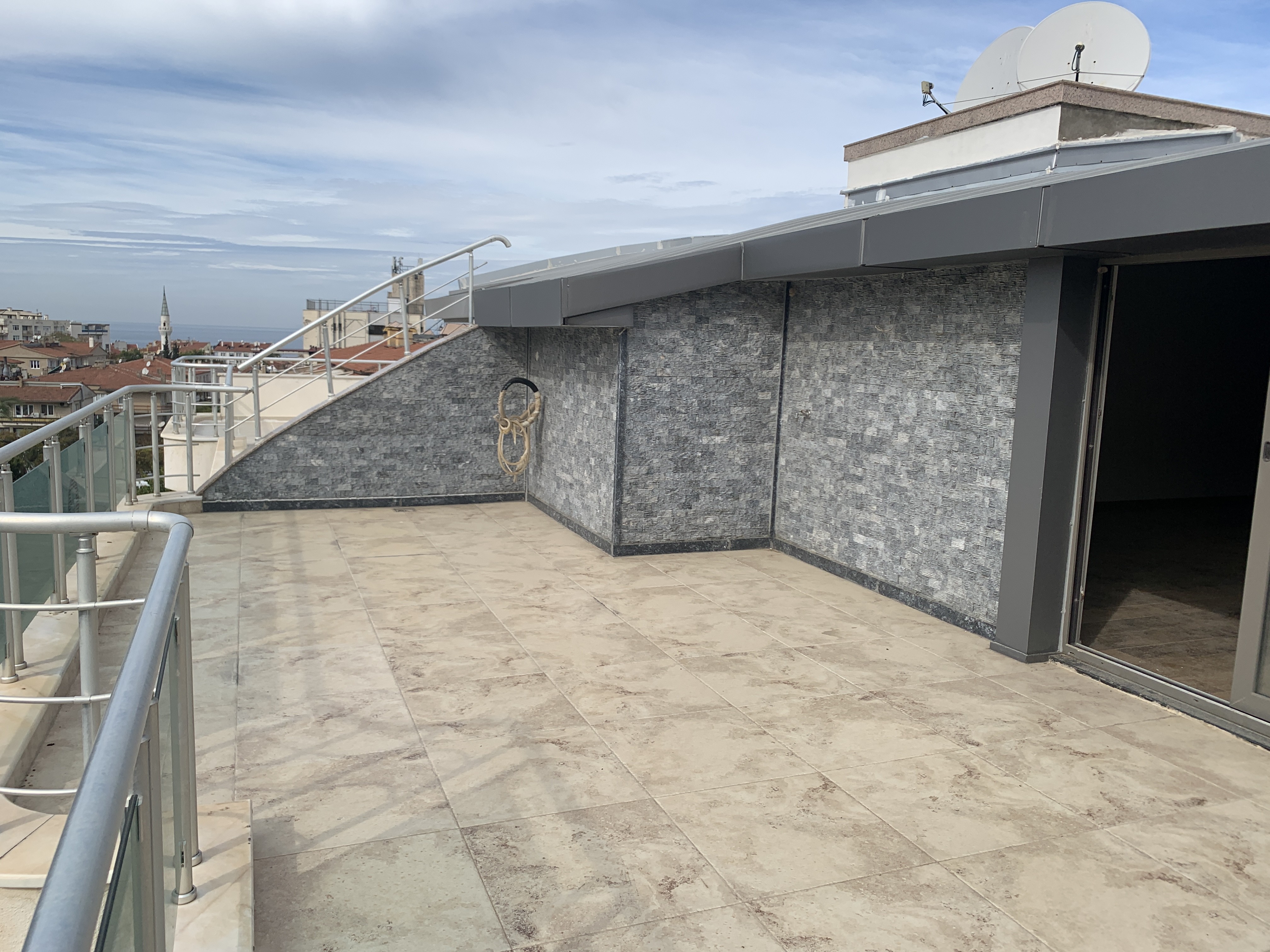 MARINA WIDE PENTHOUSE 4+1 NEW CENTRAL SYSTEM