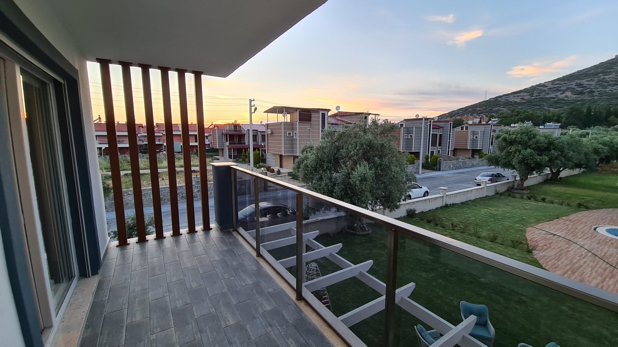 DETACHED NATURE VILLA'S 4 BEDROOM , CLOSE TO THE BEACH