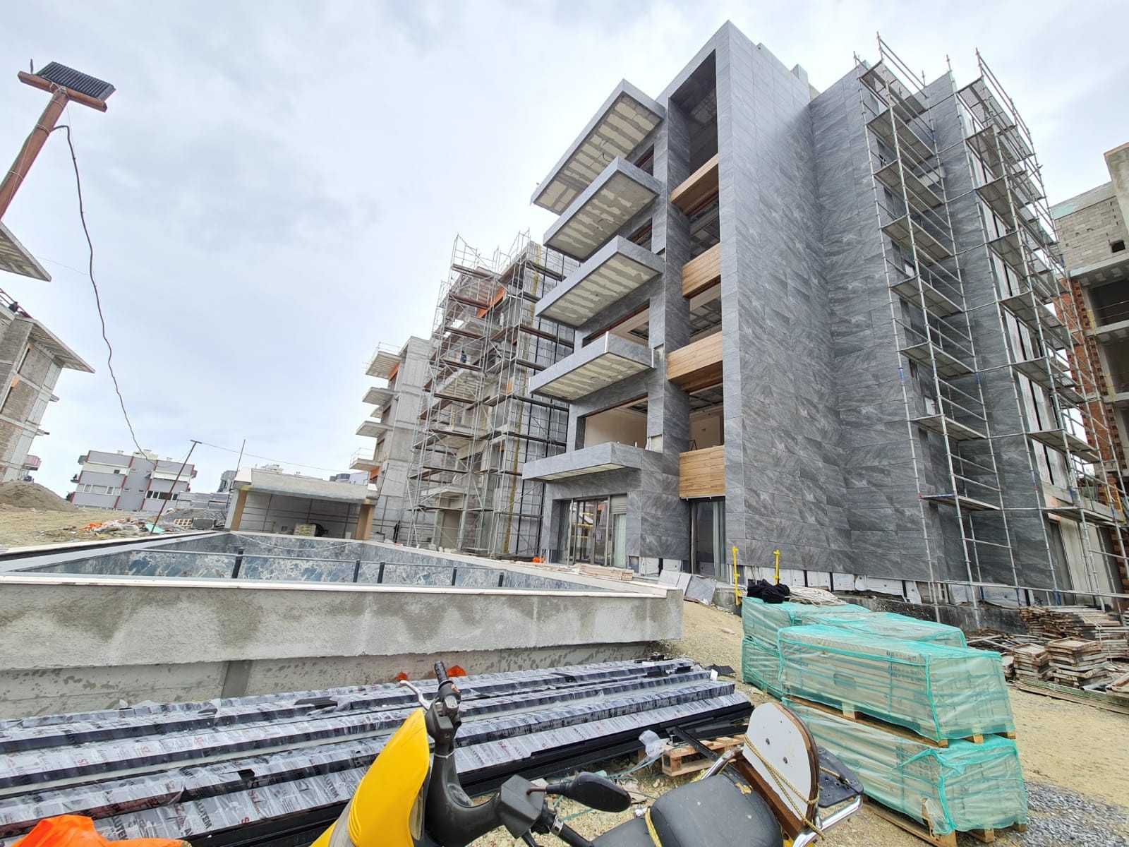VERY LUXURY BRAND NEW RESIDENCE FOR SALE IN KUSADASI