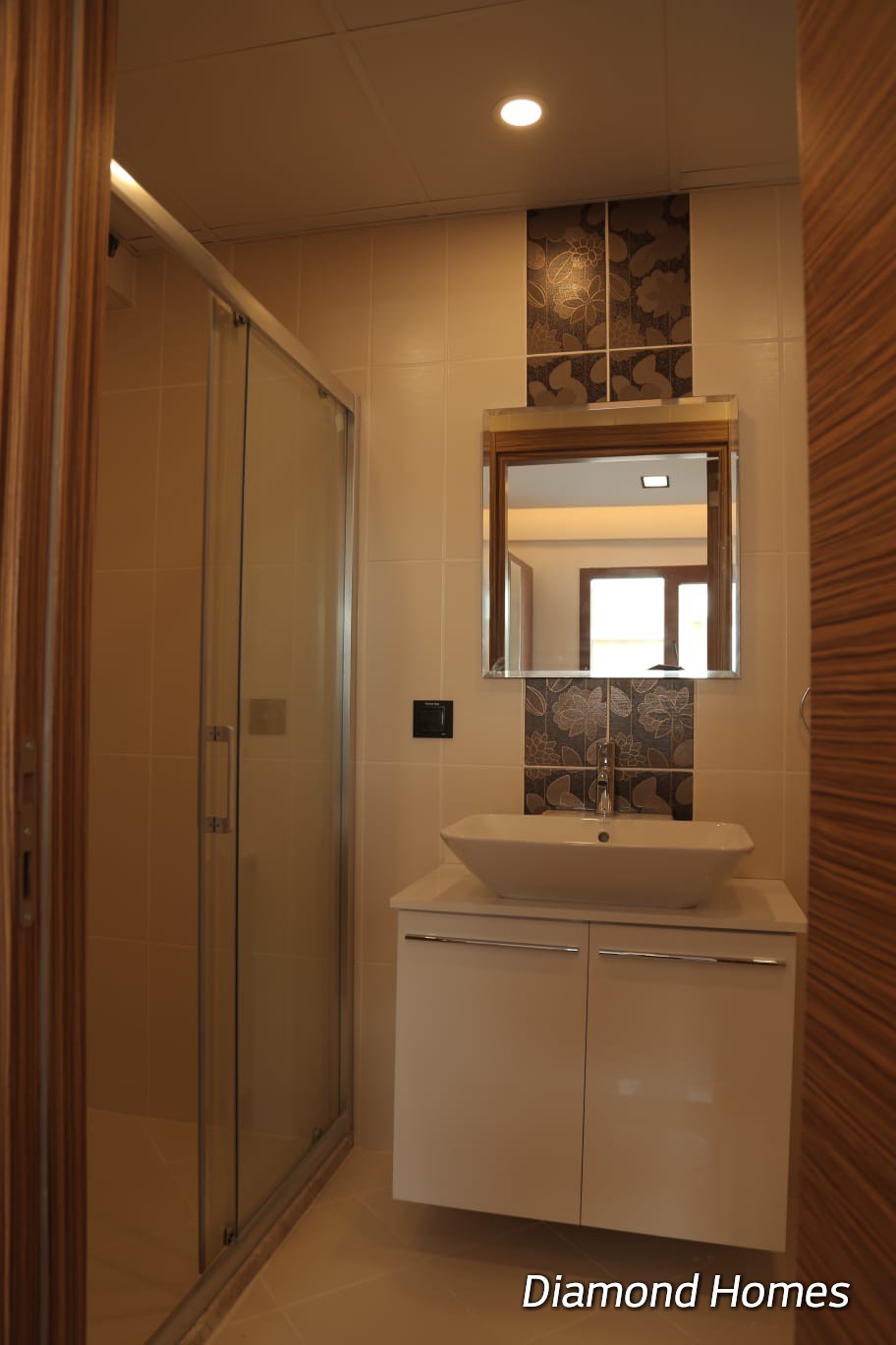 LADIES BEACH BRAND NEW 2 BEDROOM APARTMENT FOR SALE