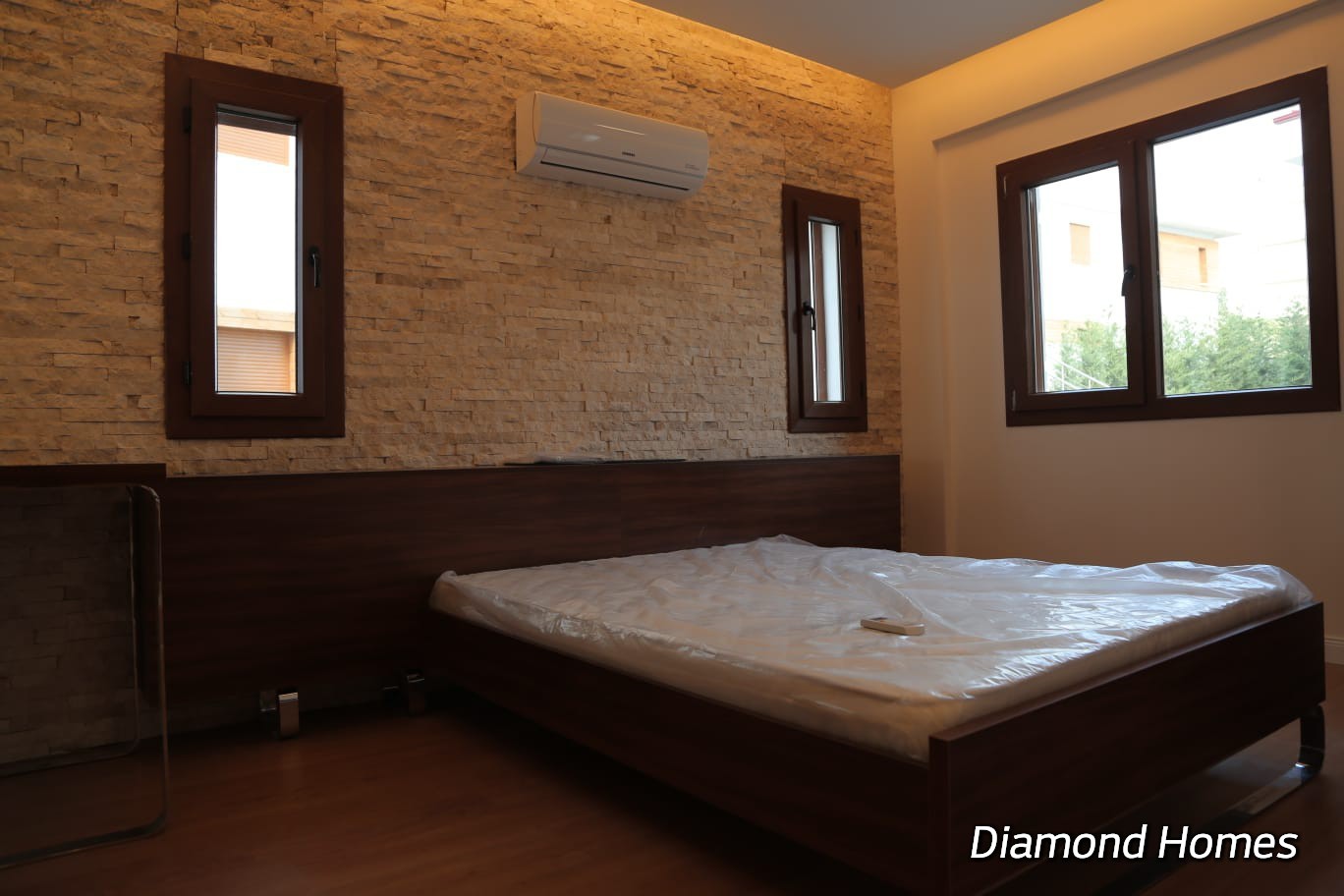 LADIES BEACH BRAND NEW 2 BEDROOM APARTMENT FOR SALE