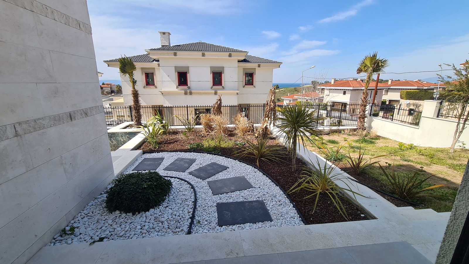 4 Bedroom Brand New Detached Villas for Sale in Kusadasi