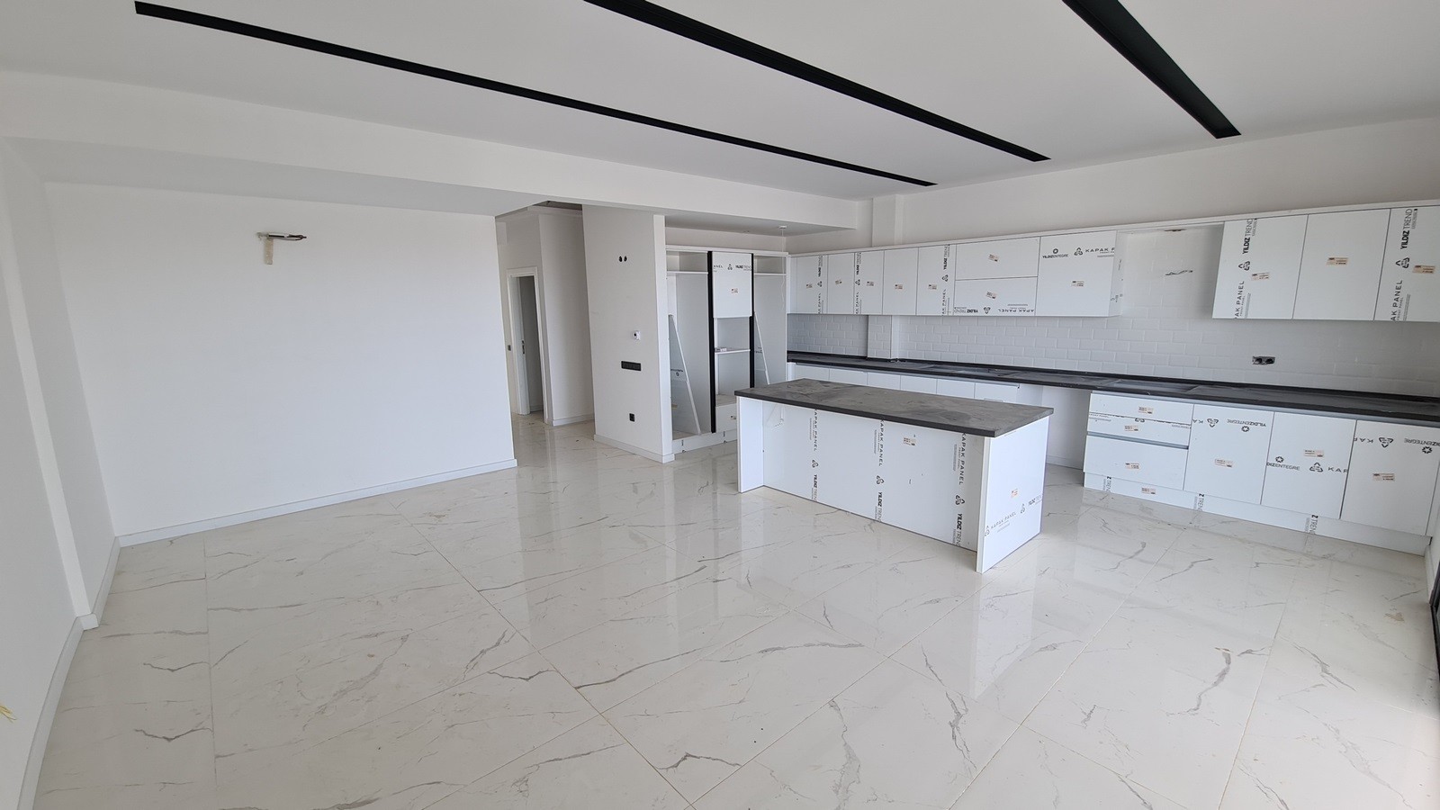 KUSADASI AN EXTRAORDINARY PROJECT 3+1 VERY CENTRAL LOCATION