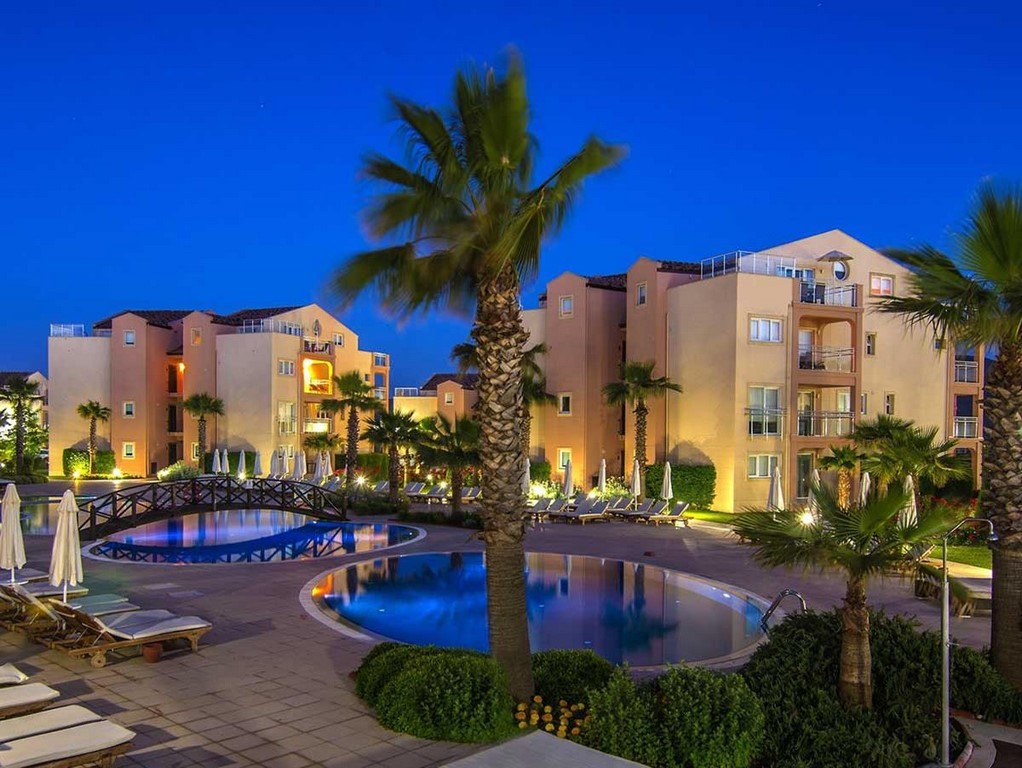TWO BEDROOM FURNISHED UNIT FOR SALE IN GOLF&SPA RESORT KUSADASI
