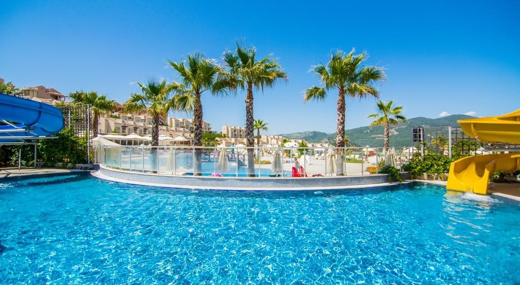 TWO BEDROOM FURNISHED UNIT FOR SALE IN GOLF&SPA RESORT KUSADASI