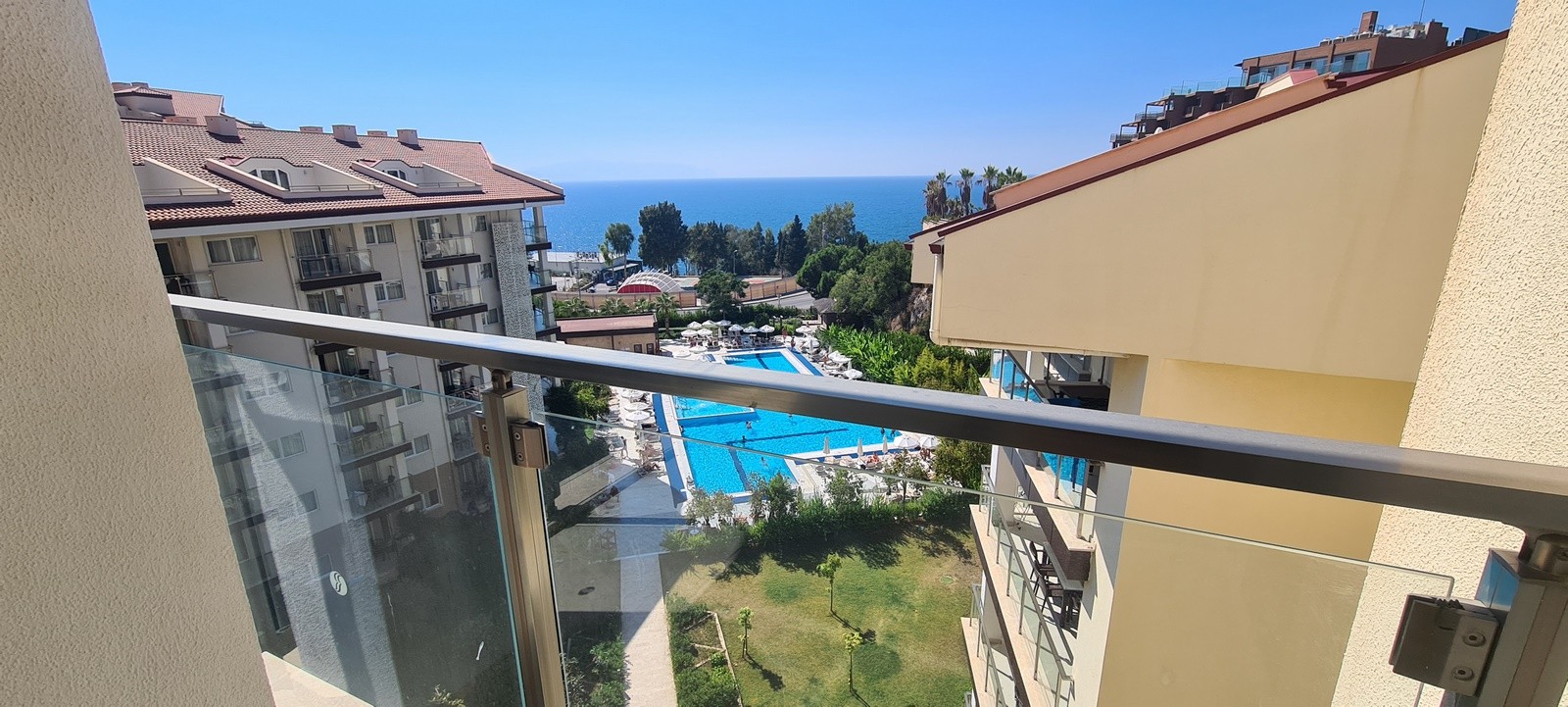 Luxury Furnished 3 Bed Unit in Beachfront Project Kusadasi