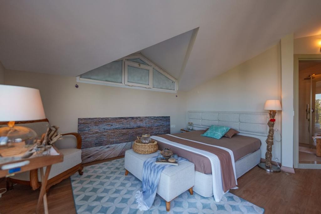 Penthouse-dupleks med havudsigt: Hvor skandinavisk og bohemisk stil forenes til et boligrum ud over bylivet