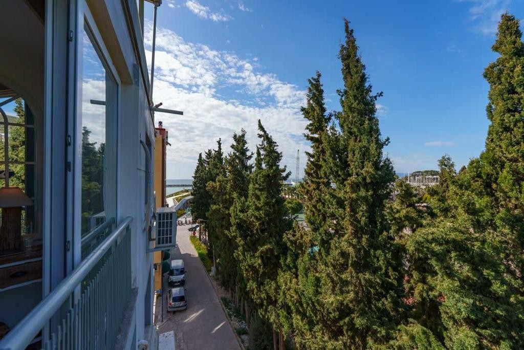 Penthouse-dupleks med havudsigt: Hvor skandinavisk og bohemisk stil forenes til et boligrum ud over bylivet