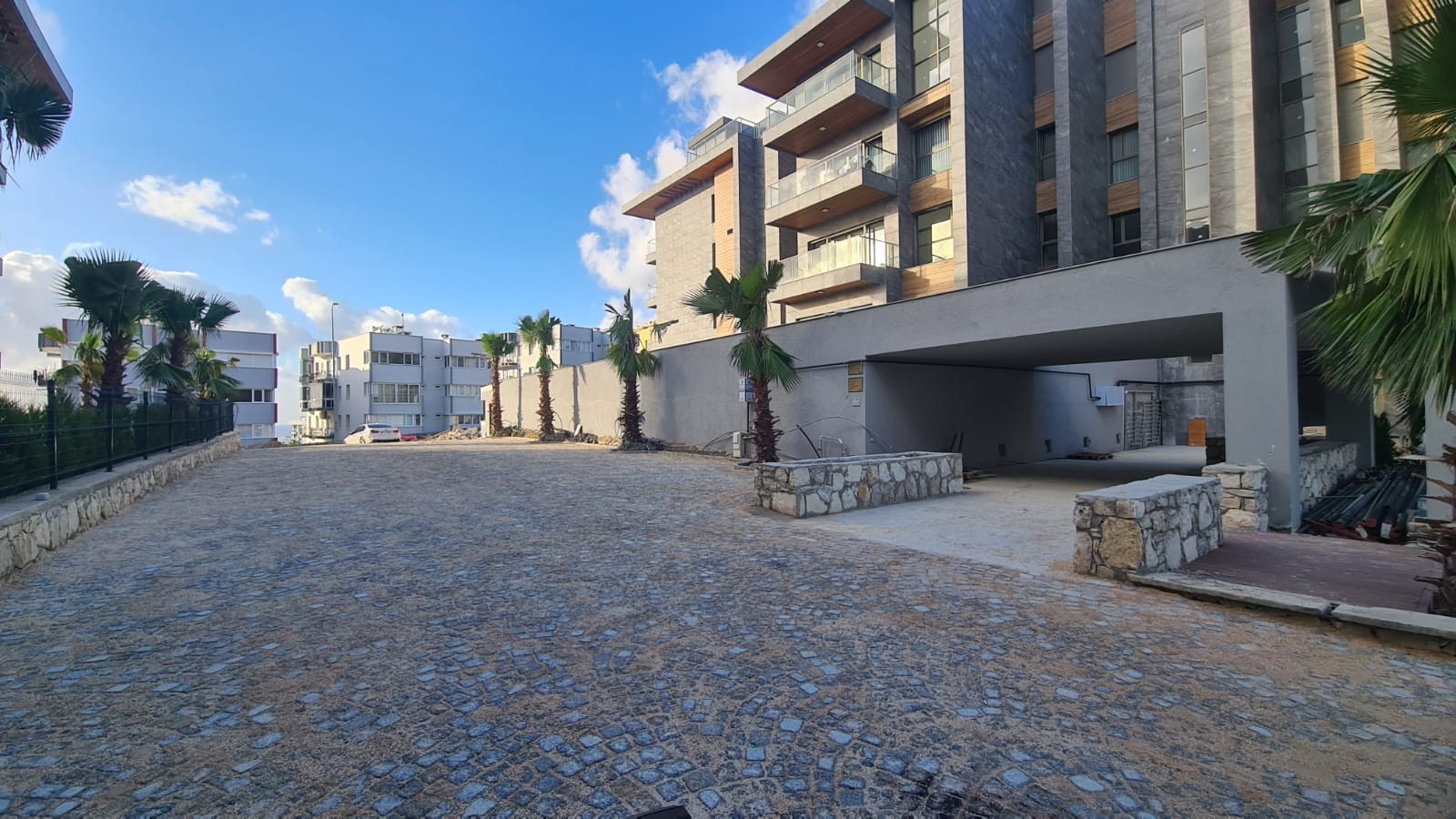 VERY LUXURY BRAND NEW RESIDENCE FOR SALE IN KUSADASI