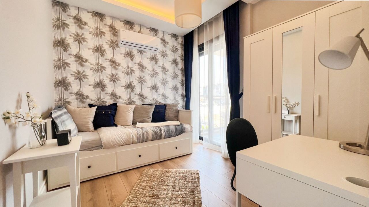 Detached Villa with Private Pool and Near the Sea