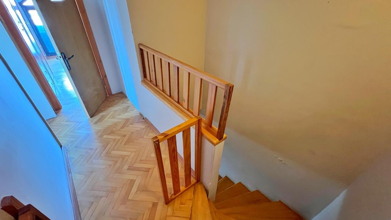 «Пентхаус-дуплекс 3+1 в самом центре города, в двух шагах от моря»