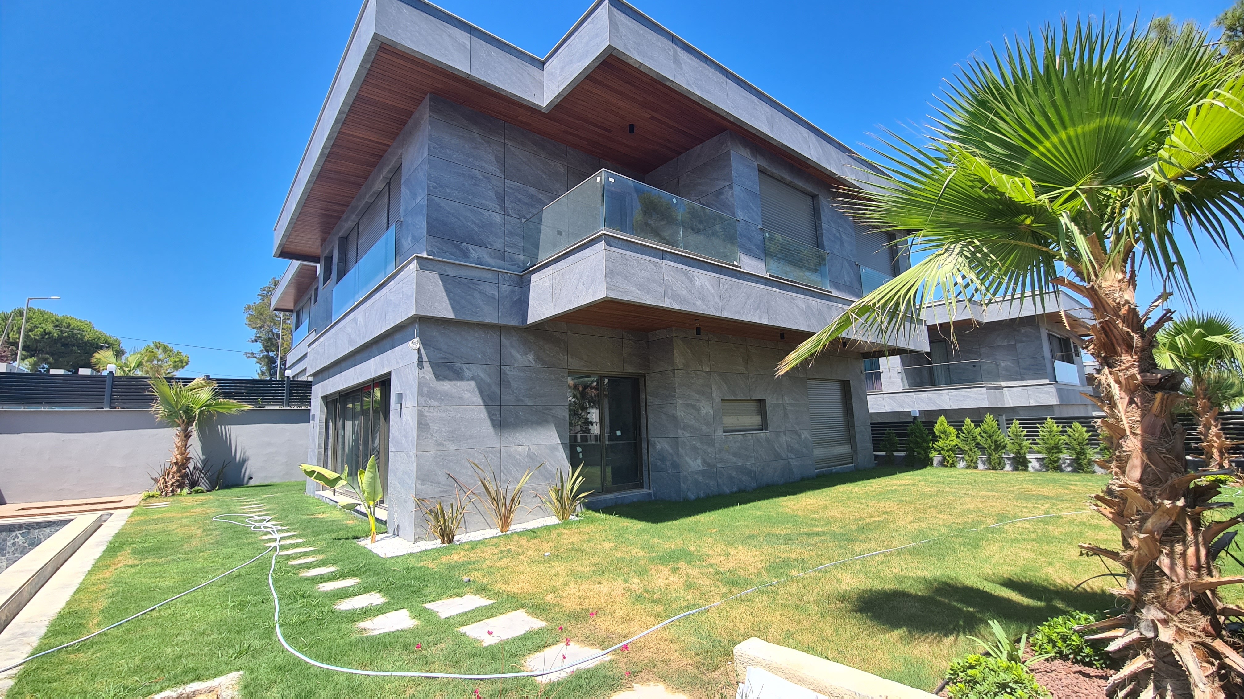 GREEN BEACH BEACH FRONT VILLAS FROM OFF-PLAN STUNNING LOCATION