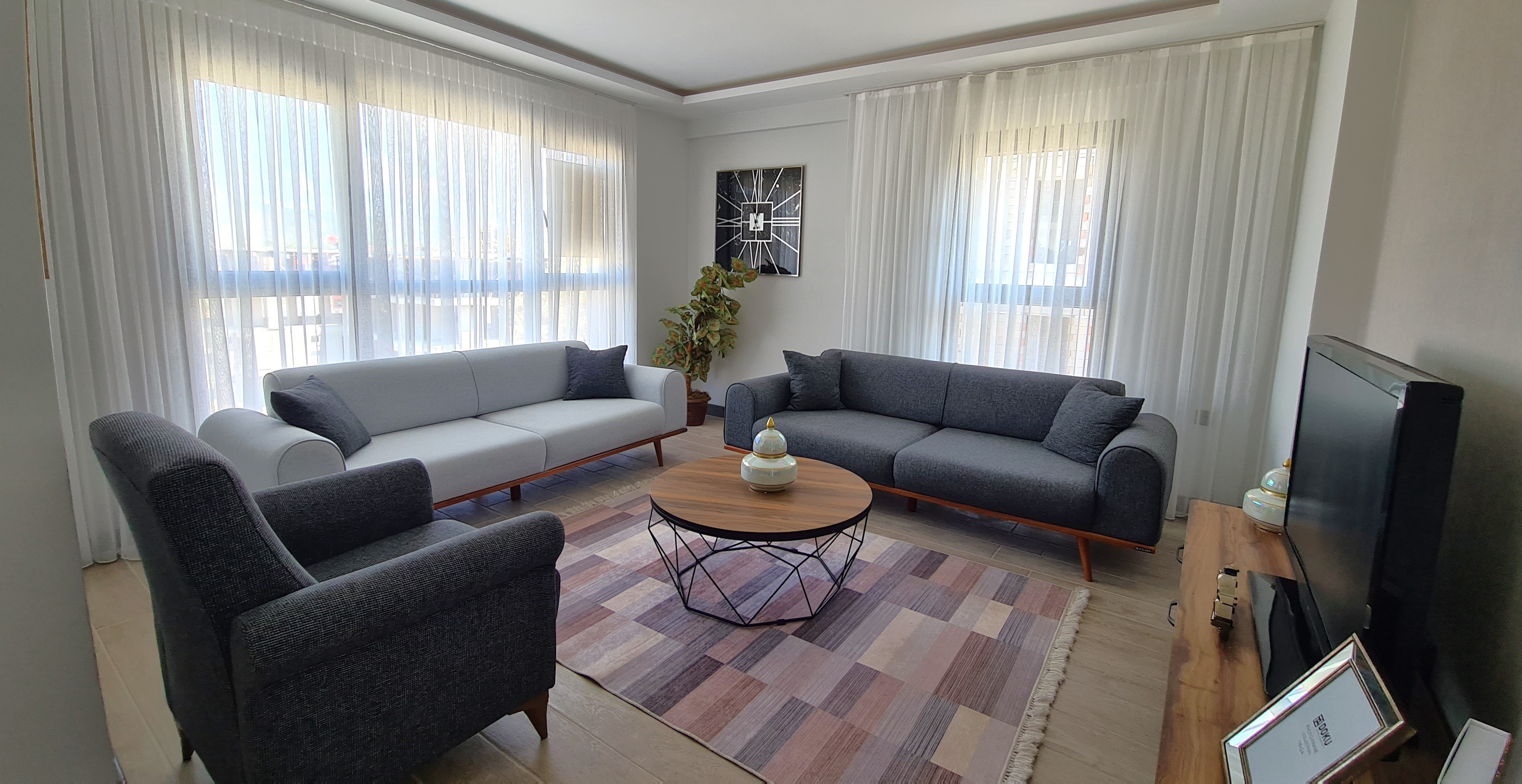 Appartement moderne entièrement meublé à vendre dans le quartier de Değirmendere, Kuşadası