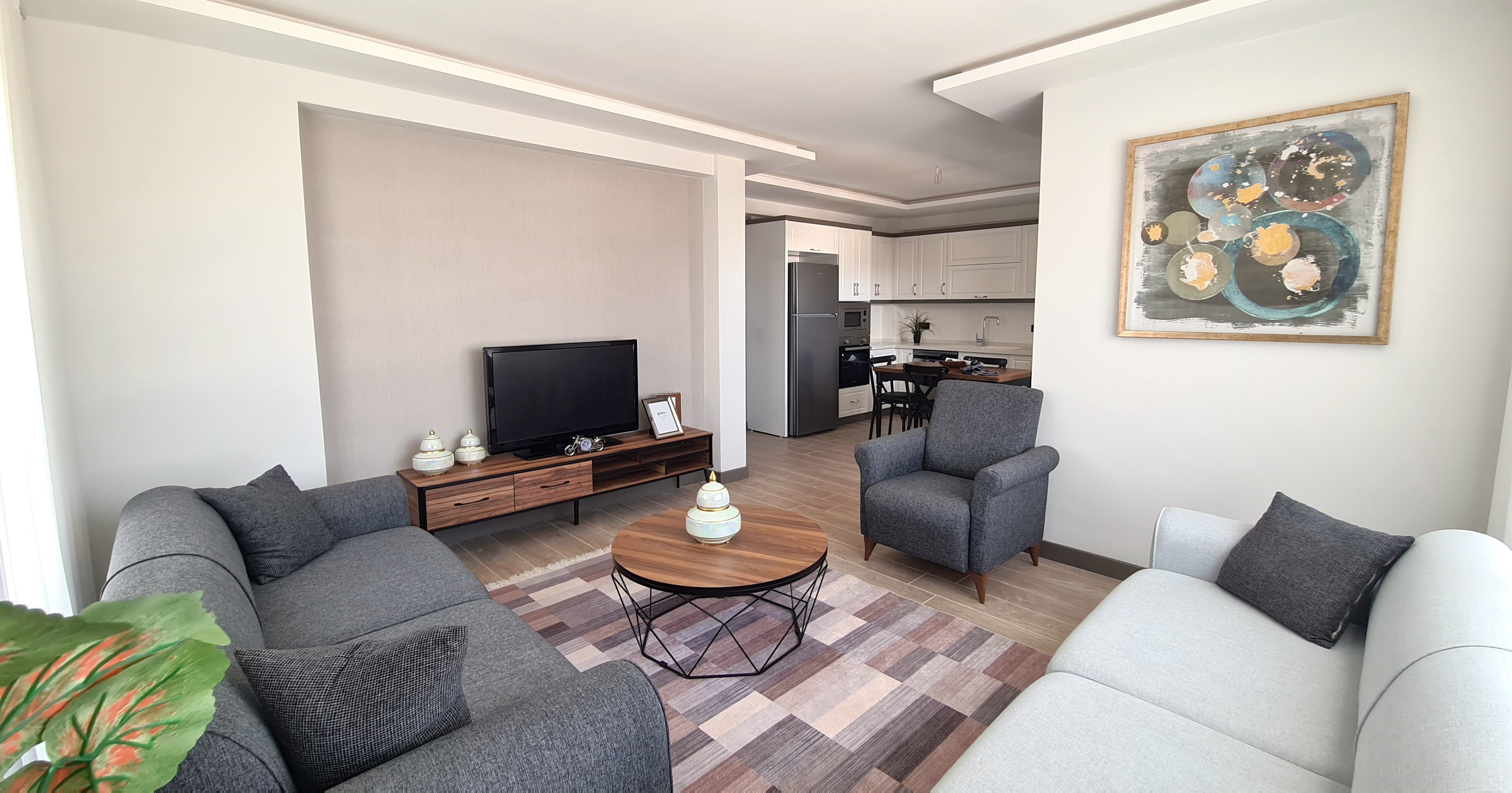 Appartement moderne entièrement meublé à vendre dans le quartier de Değirmendere, Kuşadası