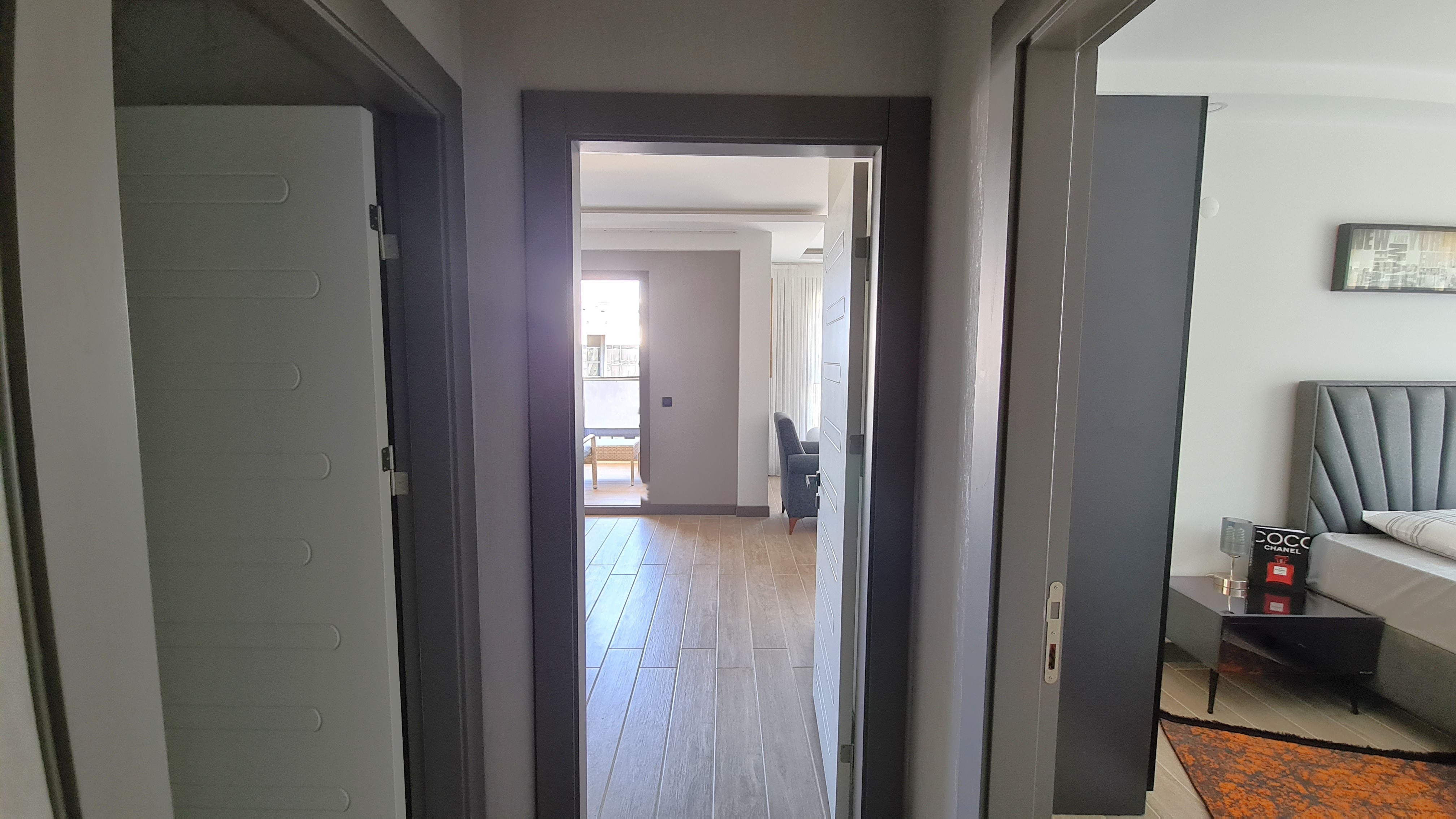 Appartement moderne entièrement meublé à vendre dans le quartier de Değirmendere, Kuşadası