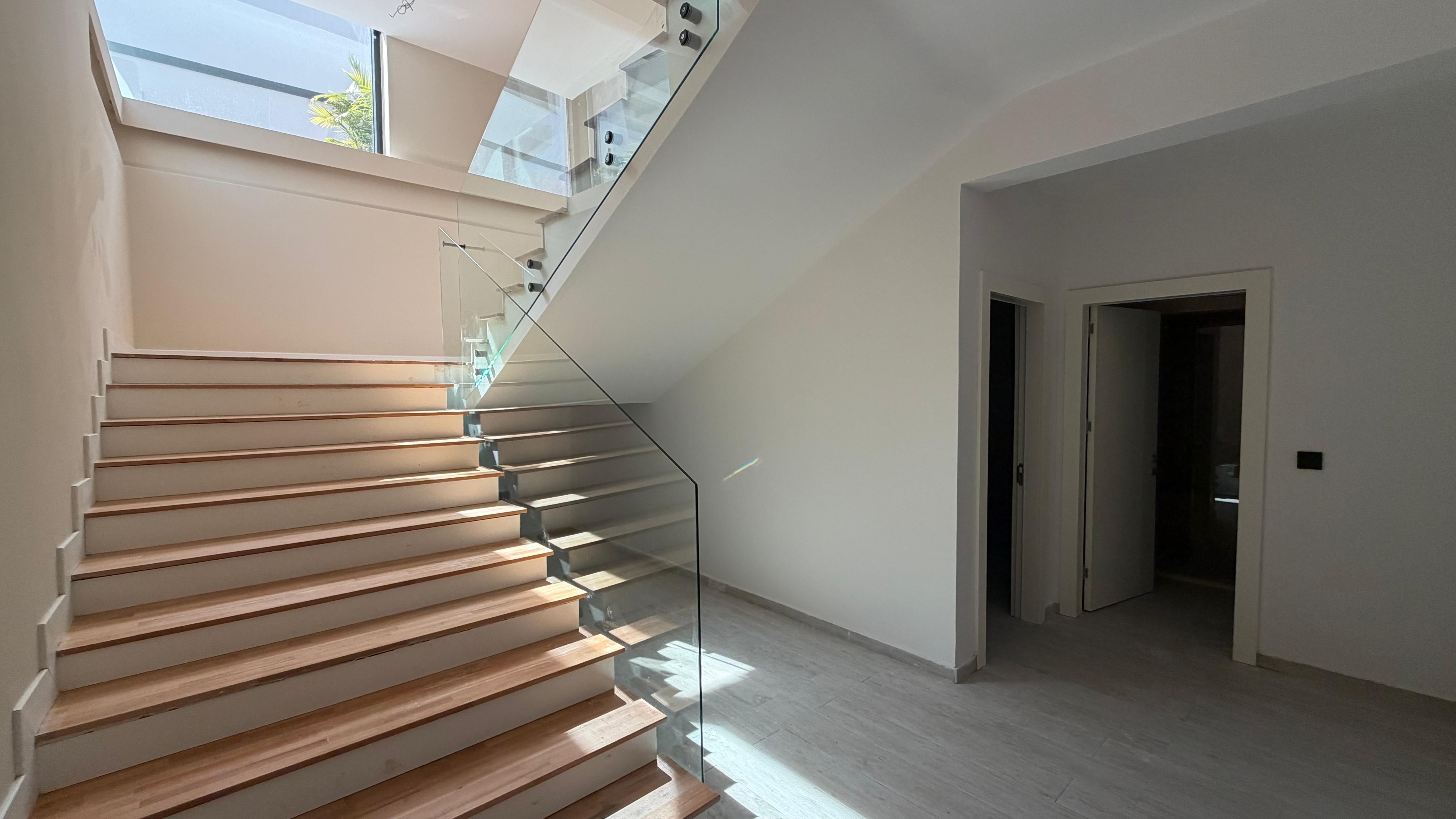 LUXURY MODERN VILLA FOR SALE WITHIN WALKING DISTANCE OF THE SEA IN EGE NEIGHBORHOOD, KUŞADASI