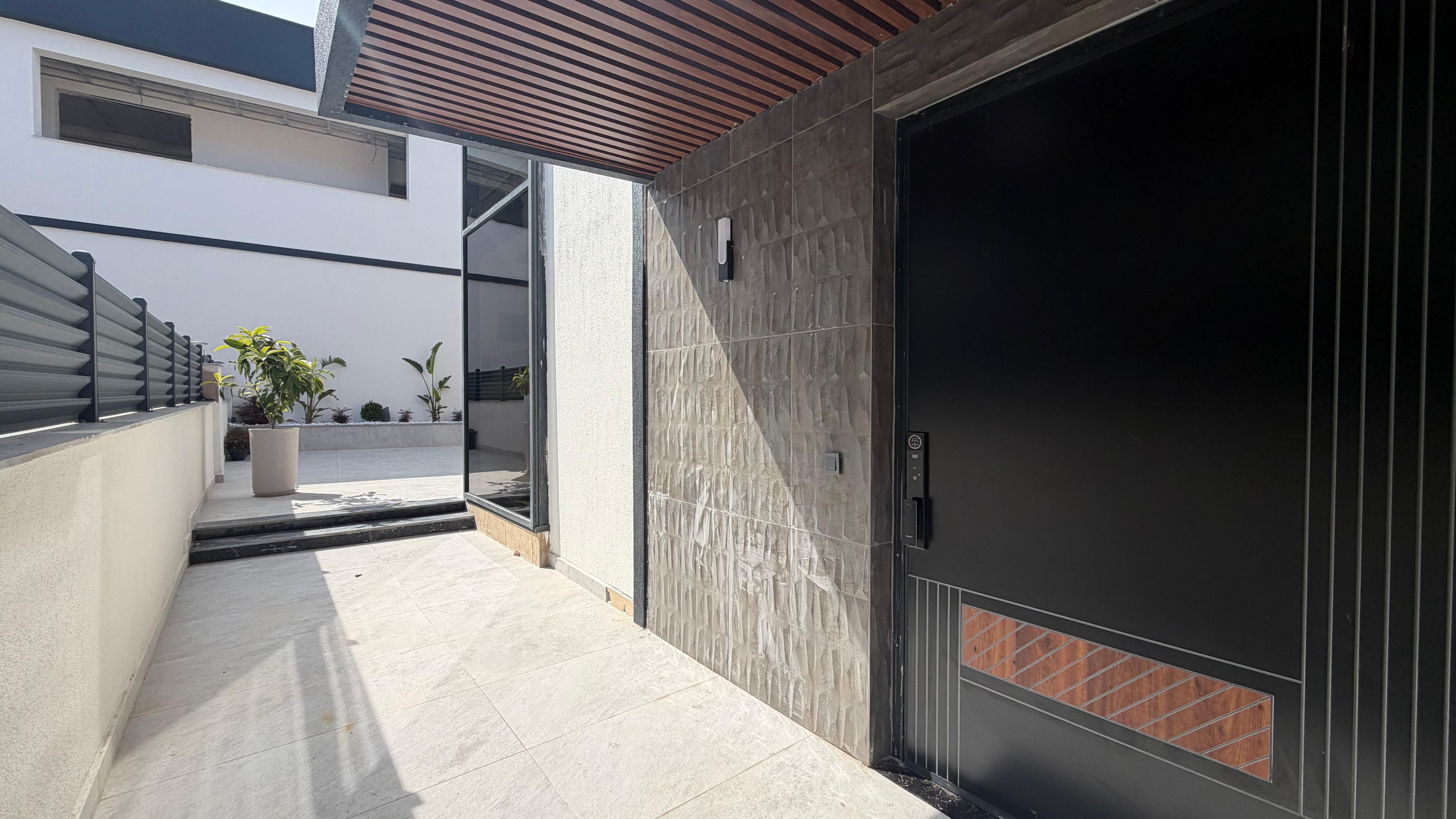 LUXURY MODERN VILLA FOR SALE WITHIN WALKING DISTANCE OF THE SEA IN EGE NEIGHBORHOOD, KUŞADASI