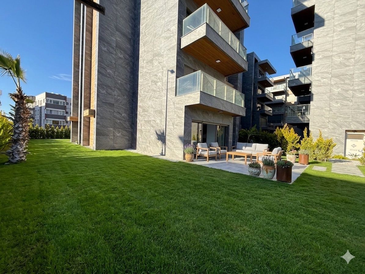 UNMISSABLE OPPORTUNITY IN EGE NEIGHBORHOOD, KUŞADASI!