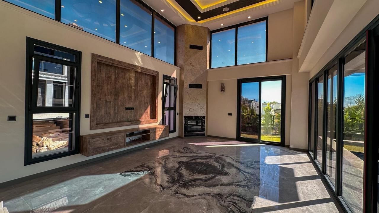 LUXURY & EXCLUSIVE DESIGN VILLA IN KADINLAR DENİZİ, KUŞADASI
