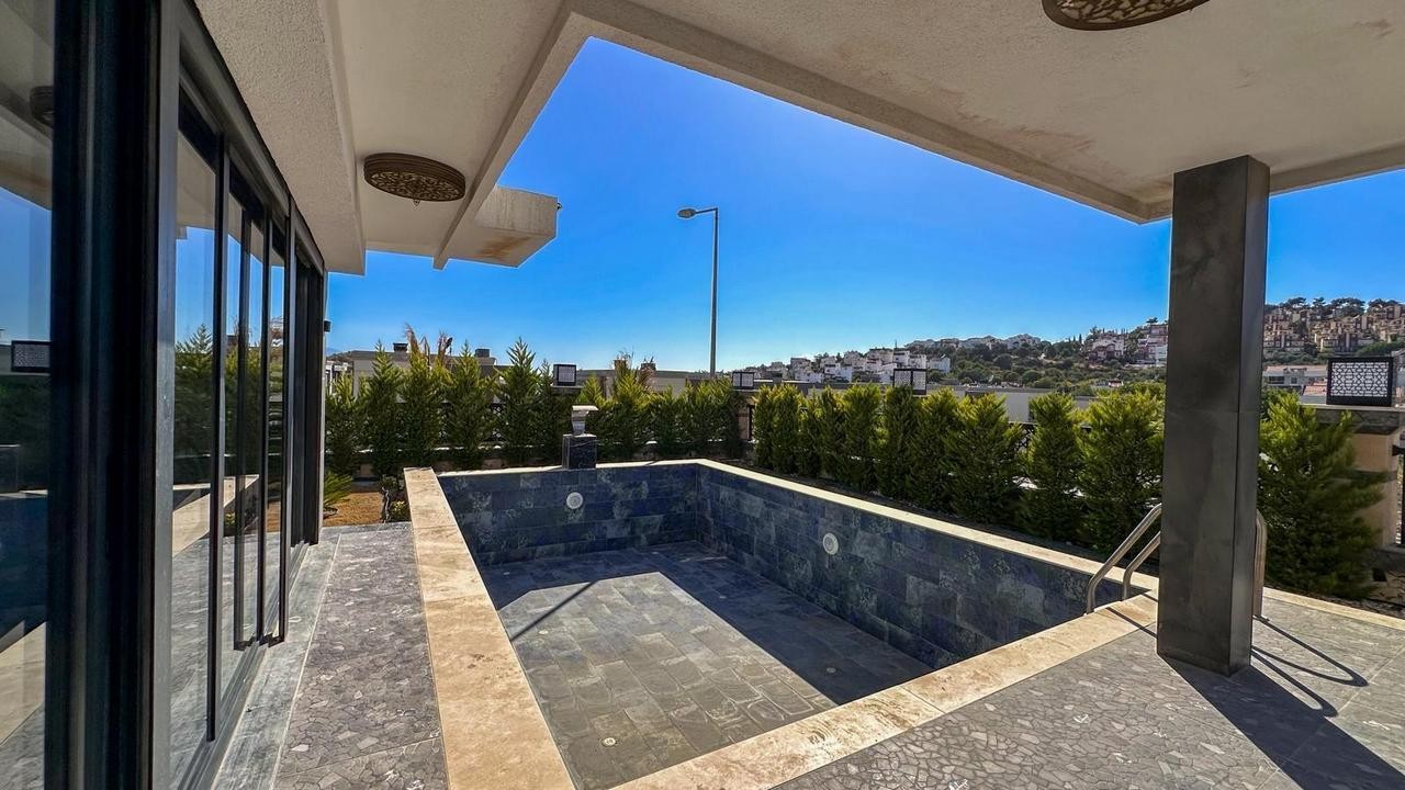 LUXURY & EXCLUSIVE DESIGN VILLA IN KADINLAR DENİZİ, KUŞADASI