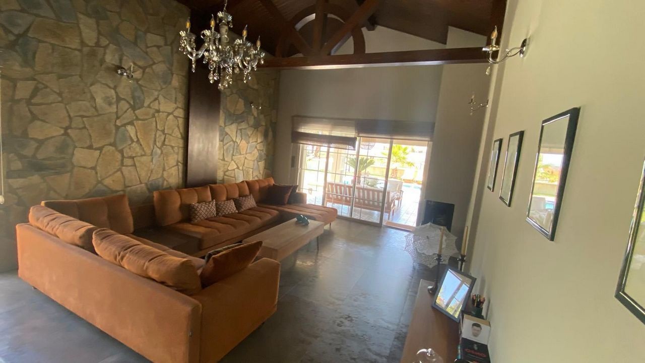 LUXURY DETACHED VILLA SURROUNDED BY NATURE IN SOĞUCAK, KUŞADASI