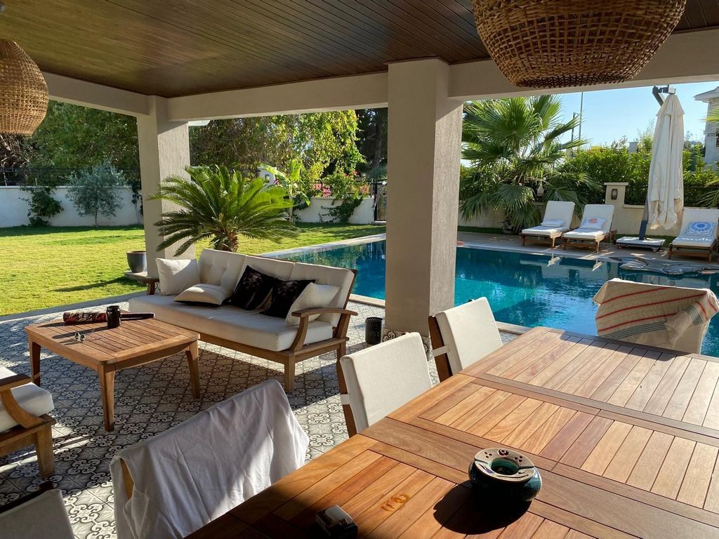LUXURY DETACHED VILLA SURROUNDED BY NATURE IN SOĞUCAK, KUŞADASI