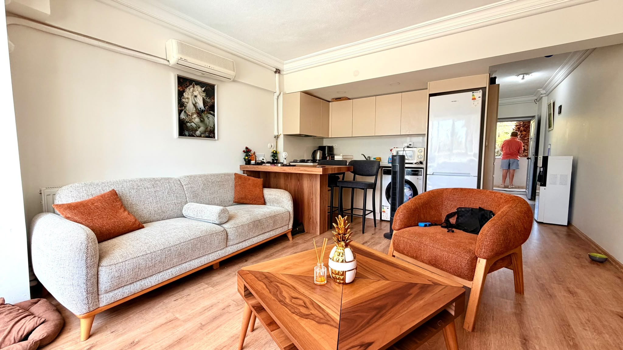 RENOVATED 1-BEDROOM APARTMENT WITH SHARED POOL IN KUŞADASI MARINA