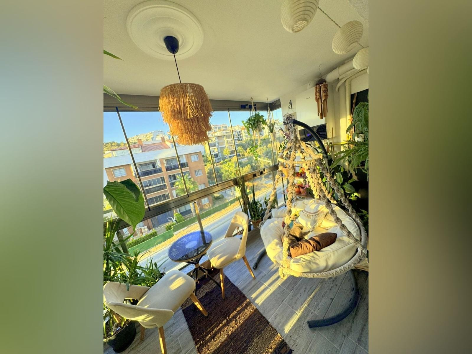 Modern Comfort & Award-Winning Design – 1 Bedroom 2 Bathrooms Gem in Prime Location in Kusadasi !
