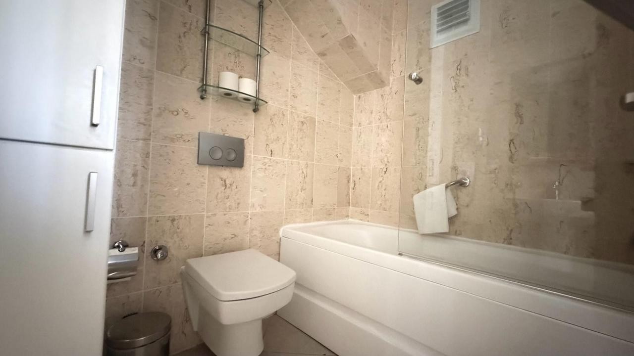 Меблированный пентхаус с 2 спальнями в гольф- и спа-курорте в Кушадасы