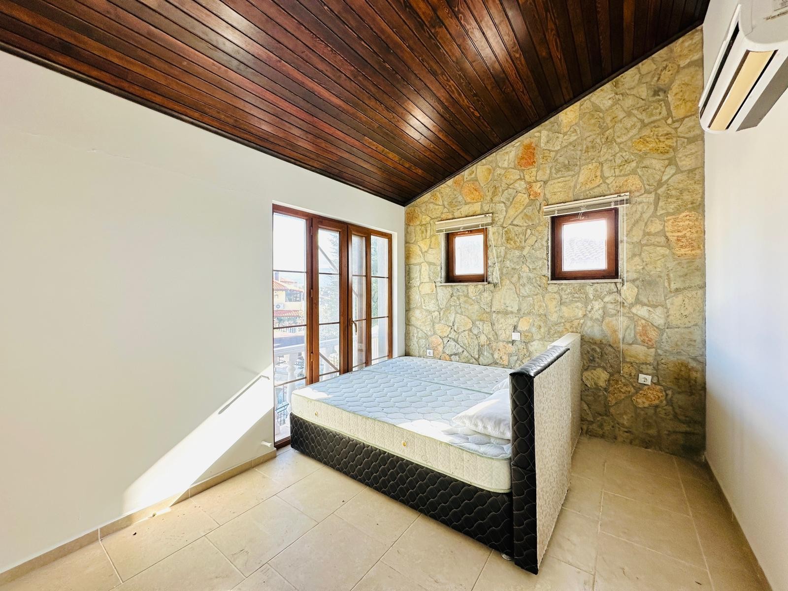 Exclusive Detached Villa with Private Pool in Soğucak, Kuşadası – A Unique Lifestyle Surrounded by Nature