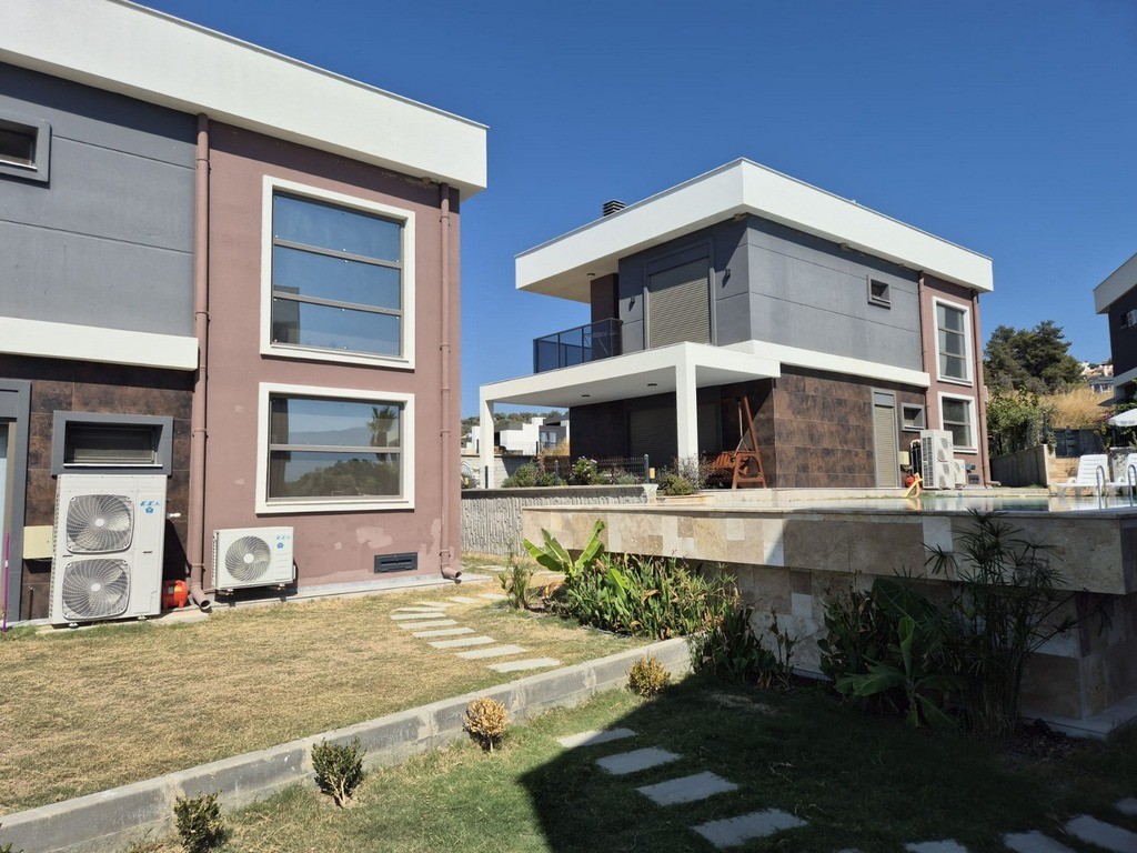 Sea-View Villa for Sale in Kuşadası Soğucak!