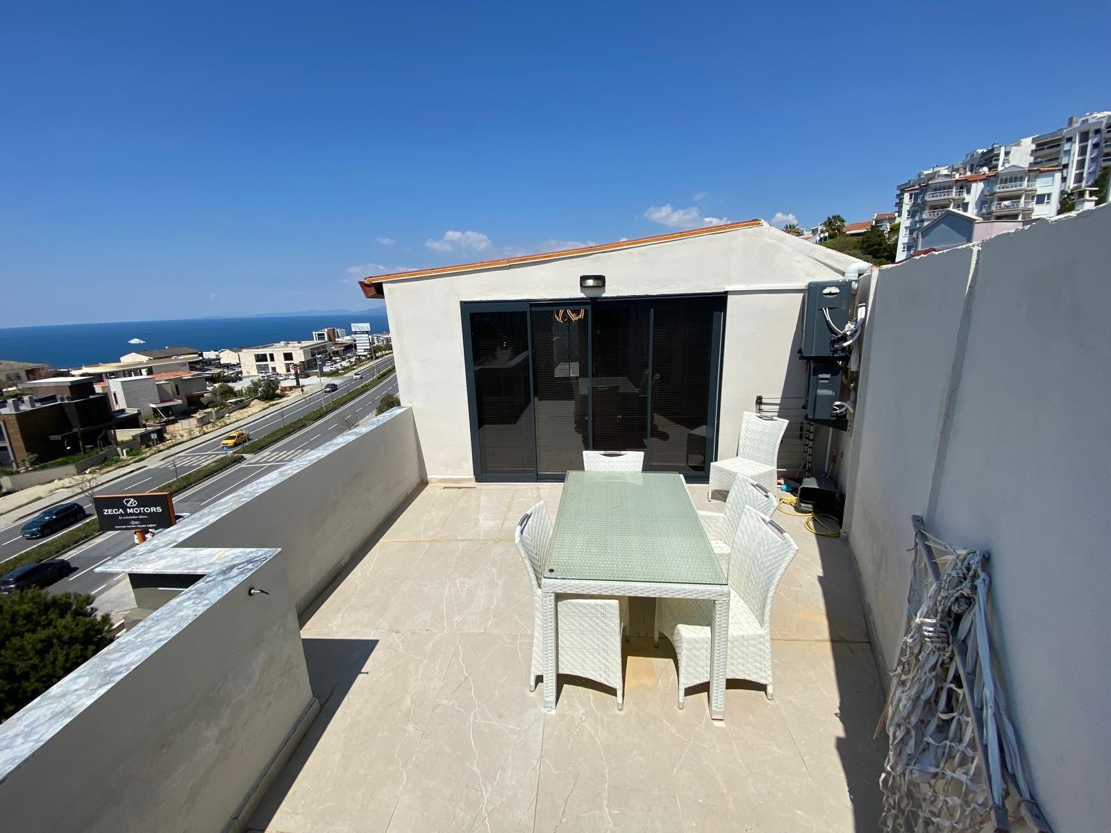 MODERN, FULLY FURNISHED 1-BEDROOM APARTMENT WITH PANORAMIC SEA VIEW IN KUŞADASI