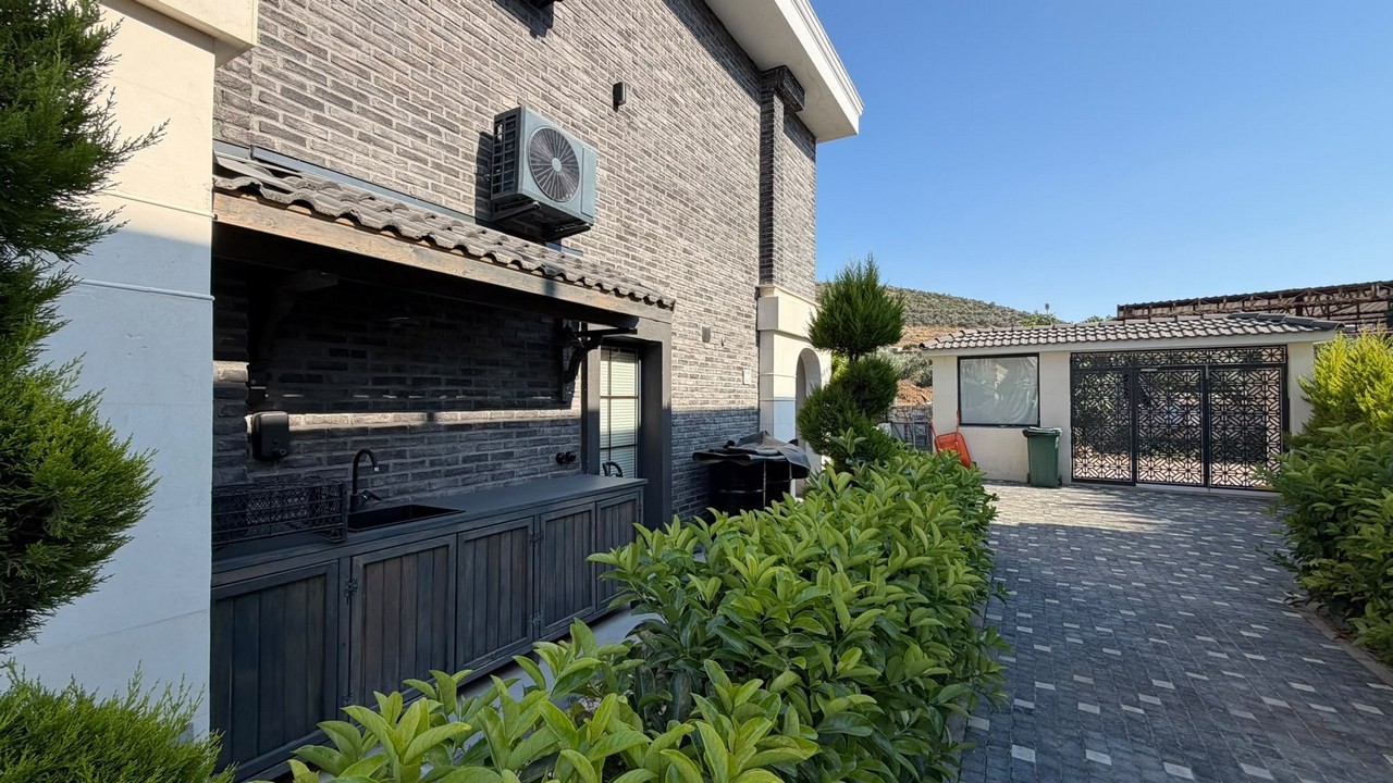 COUNTRY STYLE DESIGNED 2+1 APARTMENT WITH POOL VIEW IN KUŞADASI