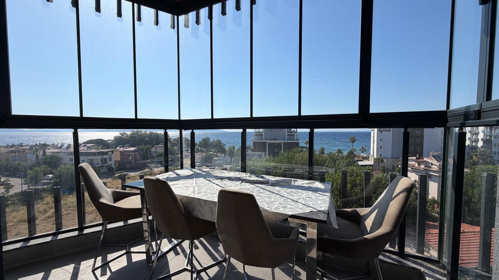 FULLY FURNISHED PENTHOUSE DUPLEX WITH PANORAMIC SEA VIEW IN KUŞADASI GÜZELÇAMLI