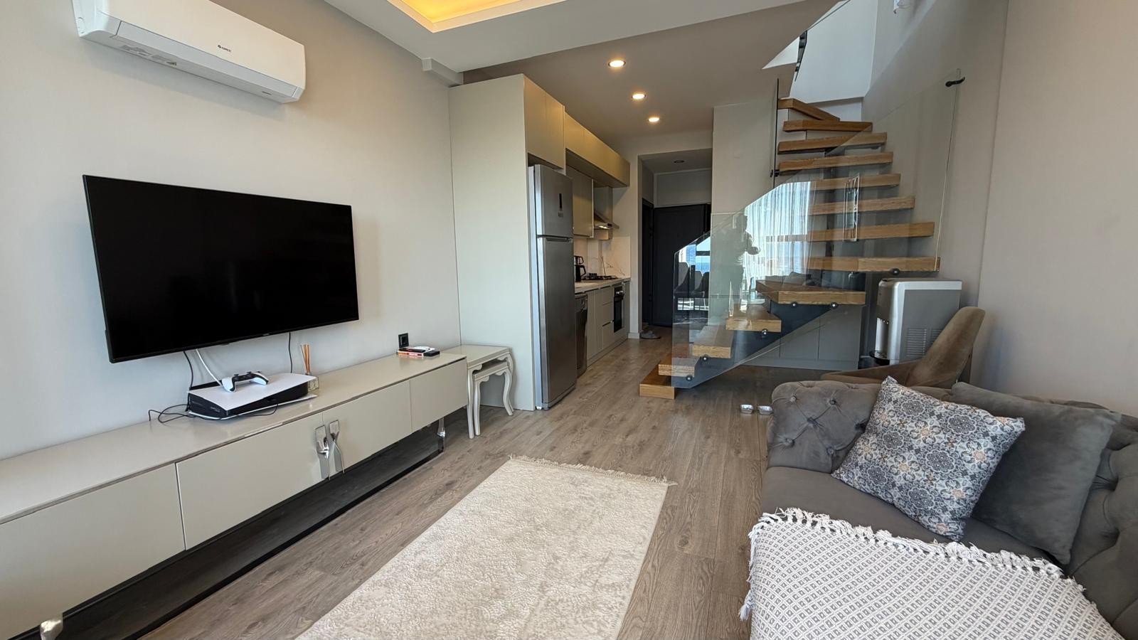 FULLY FURNISHED PENTHOUSE DUPLEX WITH PANORAMIC SEA VIEW IN KUŞADASI GÜZELÇAMLI