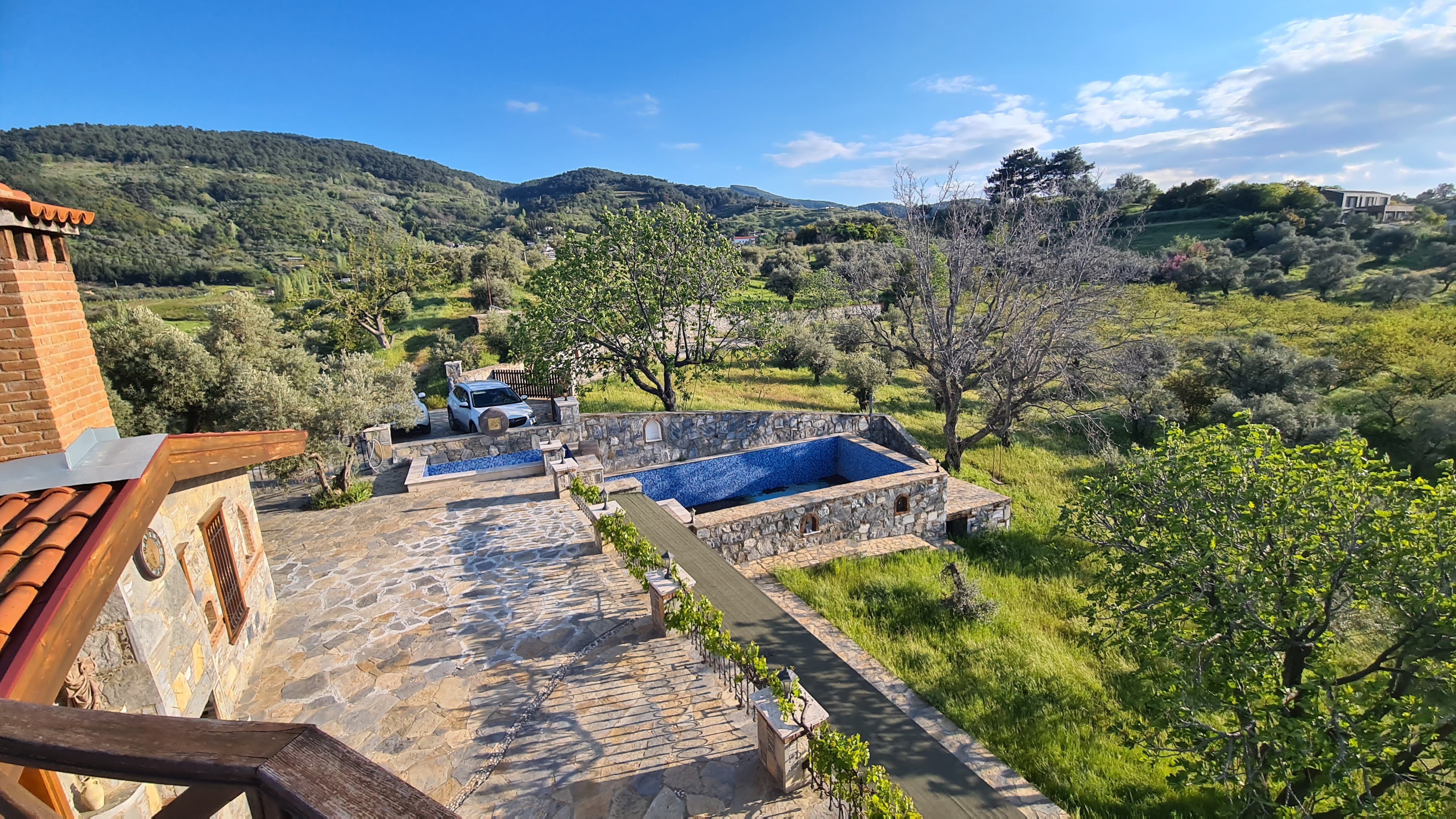 Extraordinary Stone Farm Estate in Şirince – 10,000 m² Private Land | Boutique Hotel License | Exceptional Investment Opportunity