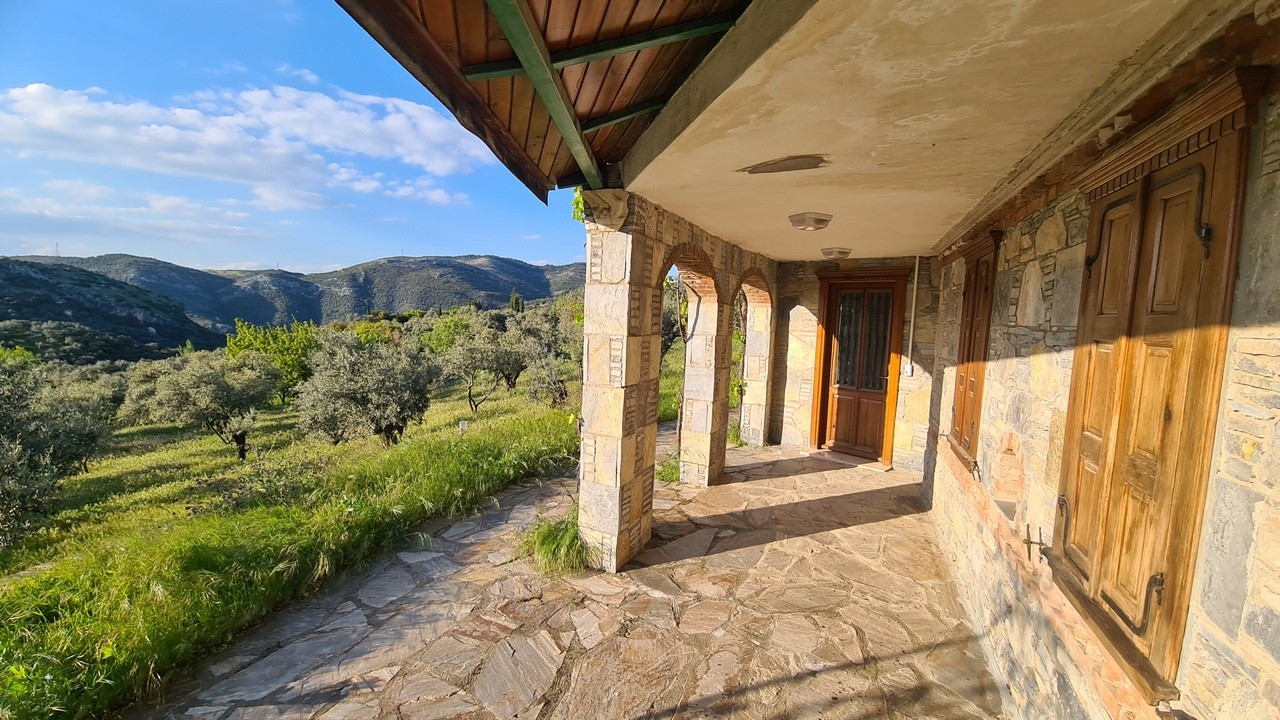 Extraordinary Stone Farm Estate in Şirince – 10,000 m² Private Land | Boutique Hotel License | Exceptional Investment Opportunity