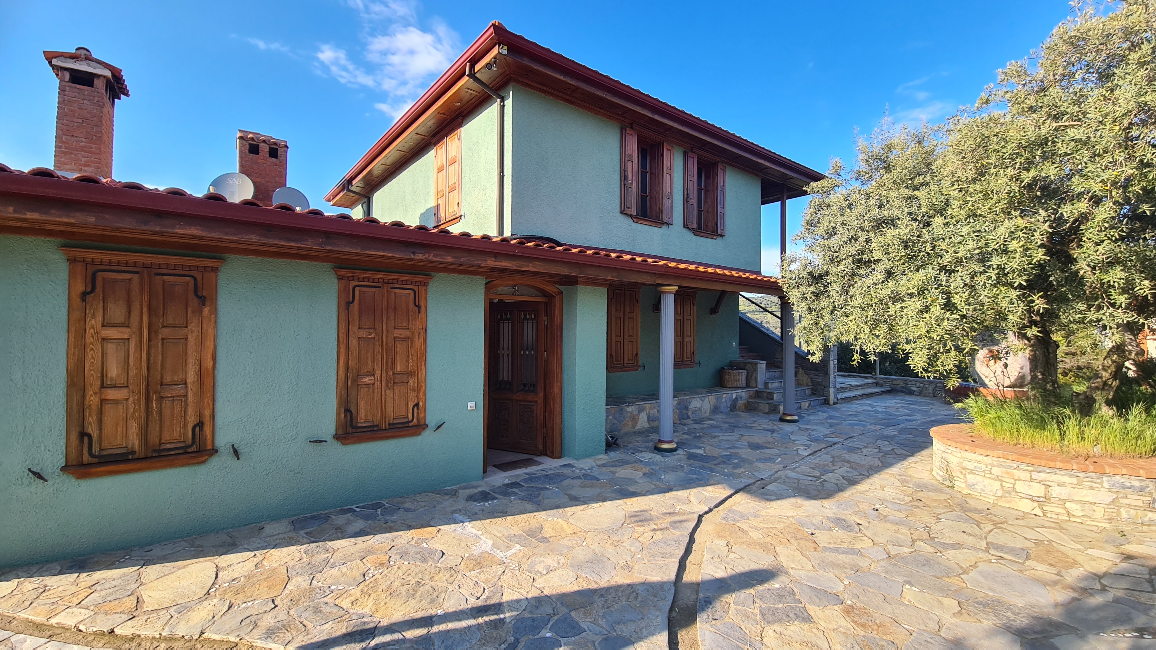 Extraordinary Stone Farm Estate in Şirince – 10,000 m² Private Land | Boutique Hotel License | Exceptional Investment Opportunity