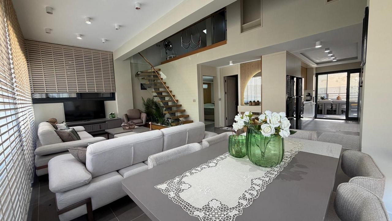 MODERN VILLA FOR SALE IN KUŞADASI KARAOVA