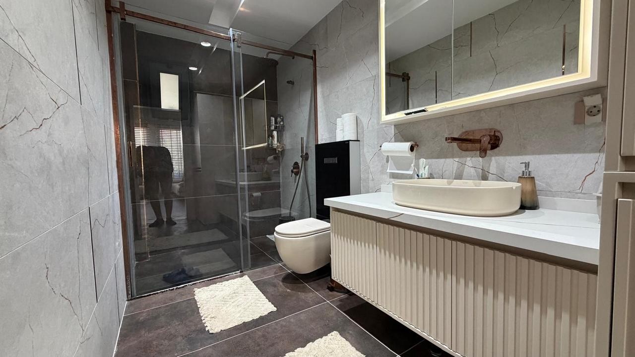 MODERN VILLA FOR SALE IN KUŞADASI KARAOVA