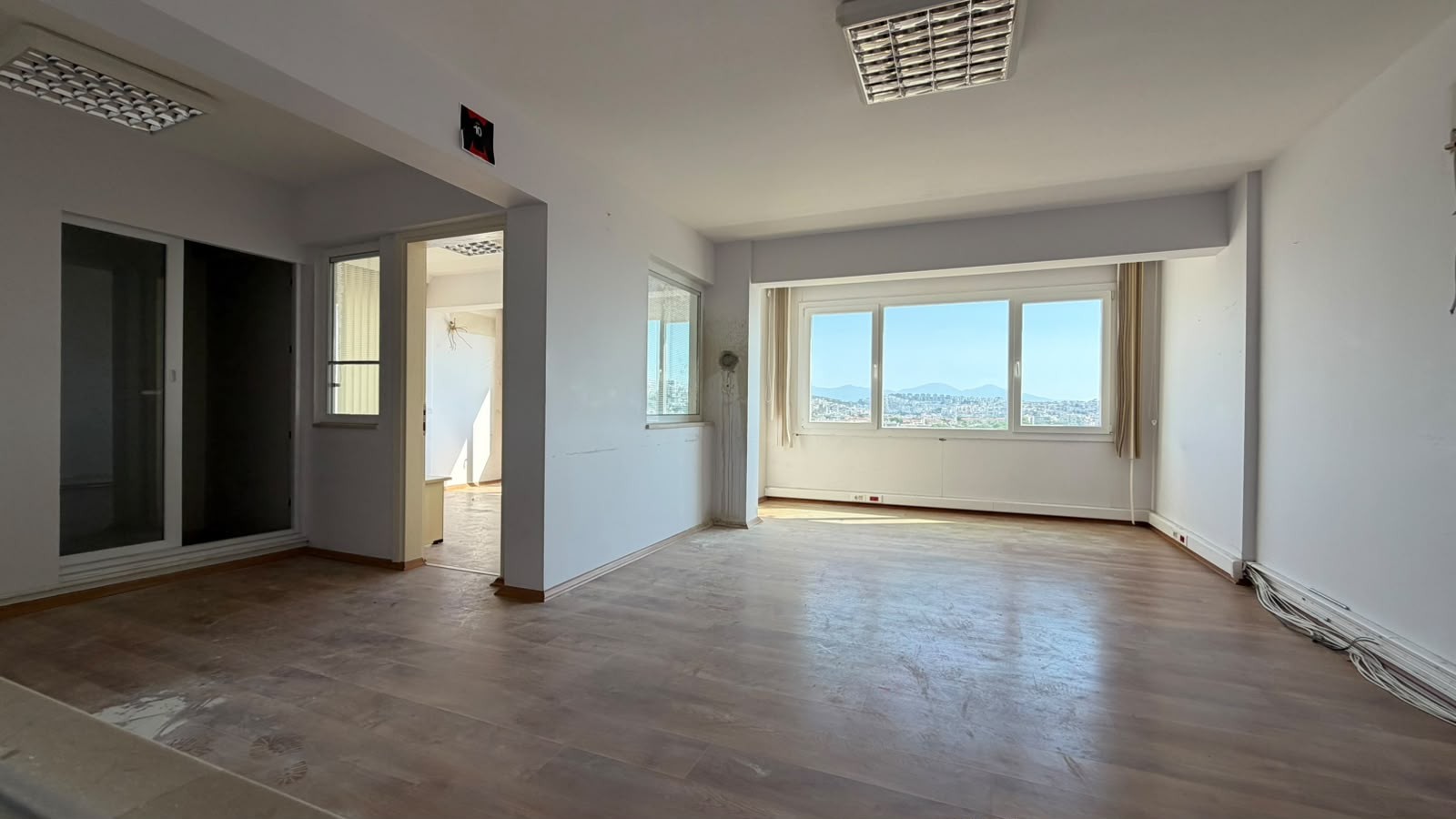 SEA VIEW BUILDING & APARTMENT DEVELOPMENT OPPORTUNITY FOR SALE IN KUŞADASI MARINA DISTRICT