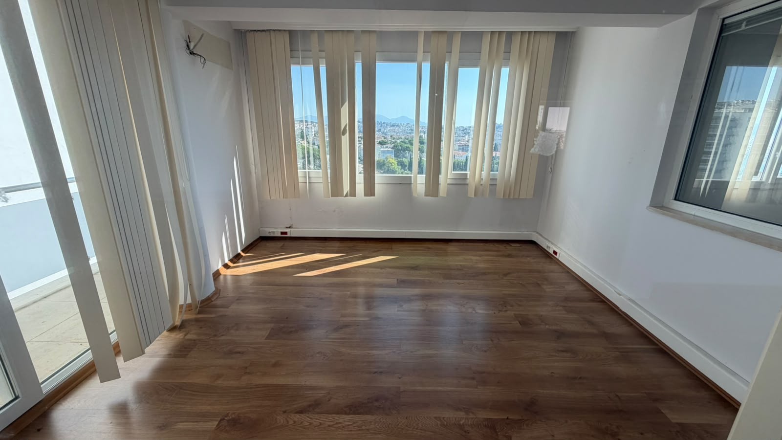 SEA VIEW BUILDING & APARTMENT DEVELOPMENT OPPORTUNITY FOR SALE IN KUŞADASI MARINA DISTRICT