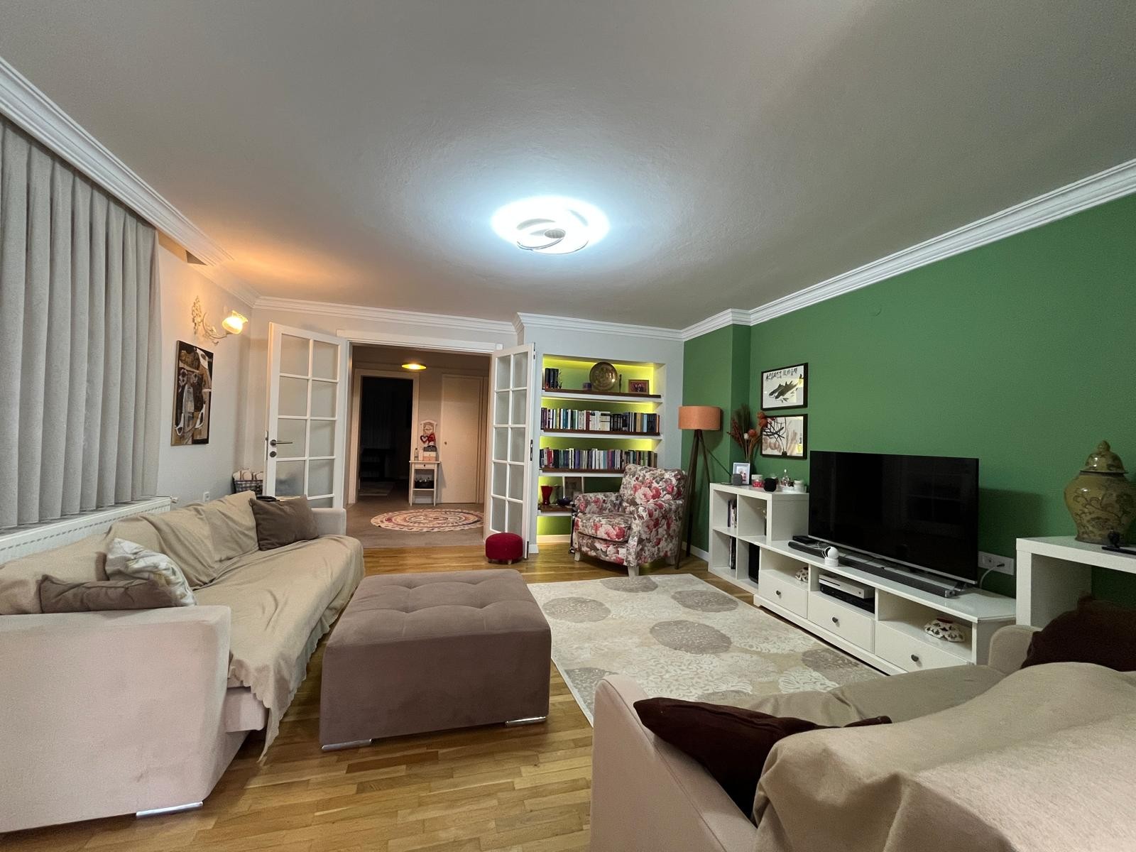 Fully Renovated Spacious Villa in Kuşadası Marina Area – Prime Location with Sea Views Suitable for Citizenship