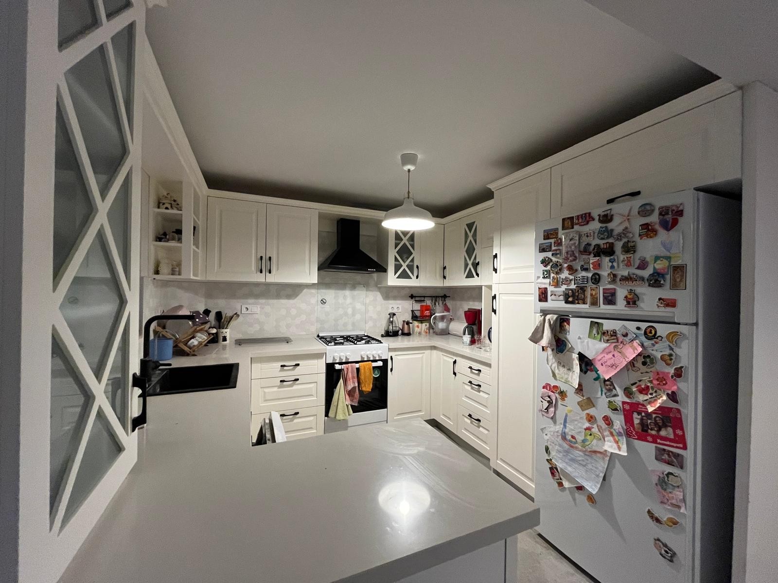 Fully Renovated Spacious Villa in Kuşadası Marina Area – Prime Location with Sea Views Suitable for Citizenship
