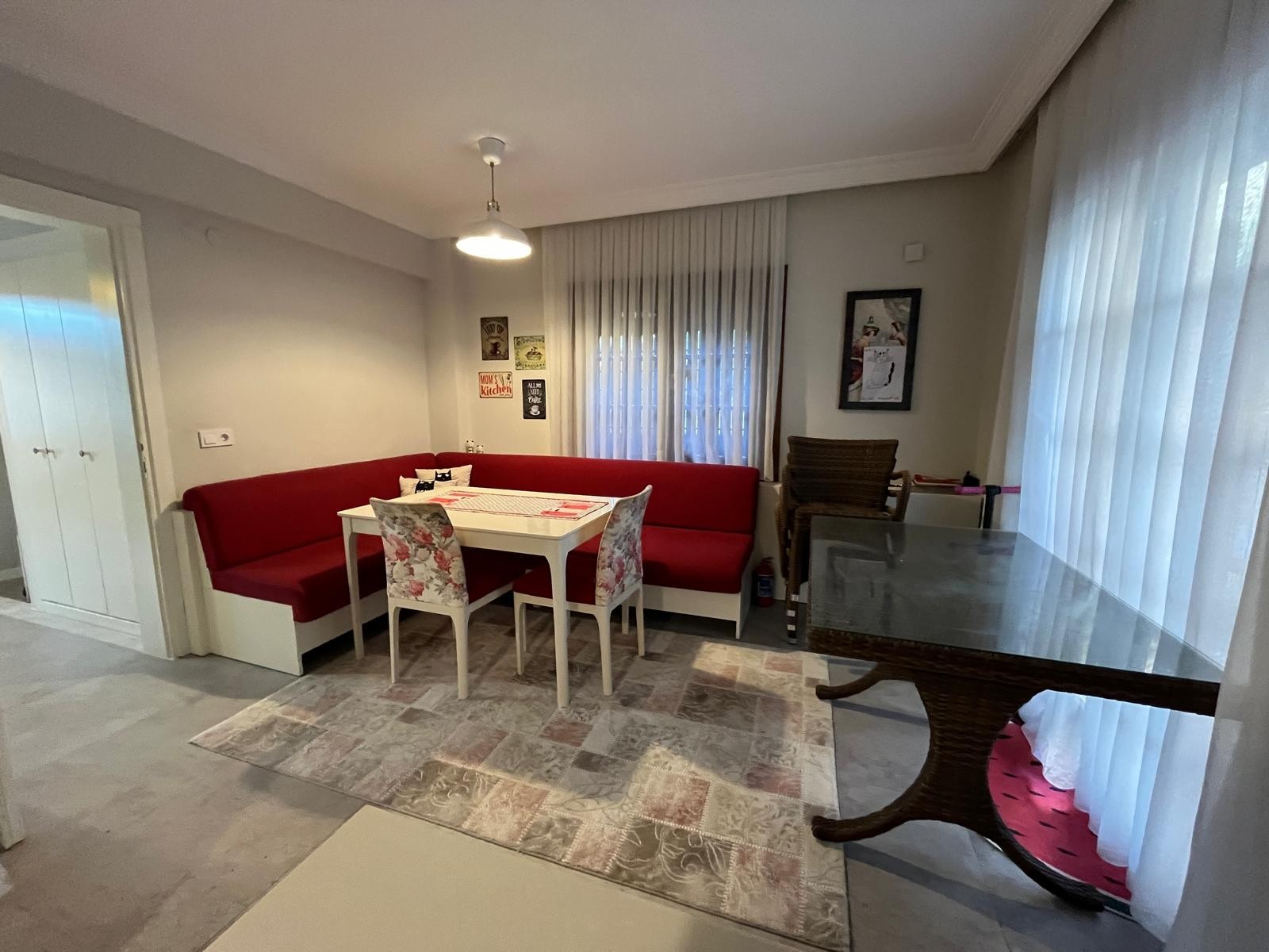 Fully Renovated Spacious Villa in Kuşadası Marina Area – Prime Location with Sea Views Suitable for Citizenship
